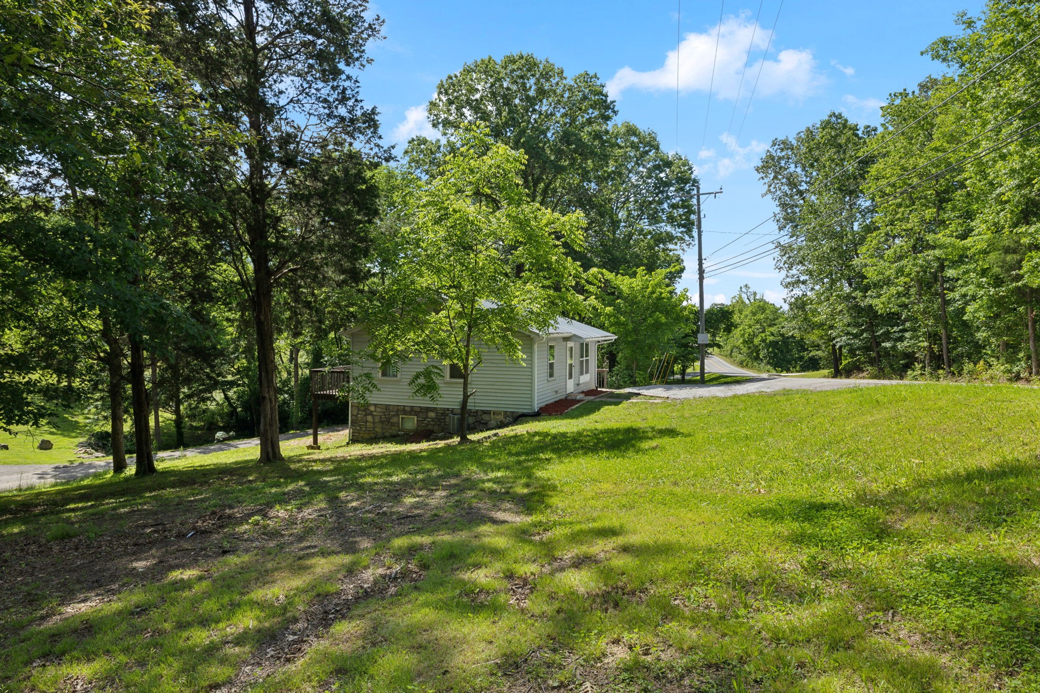 8324 River Road Pike Property Photo 4