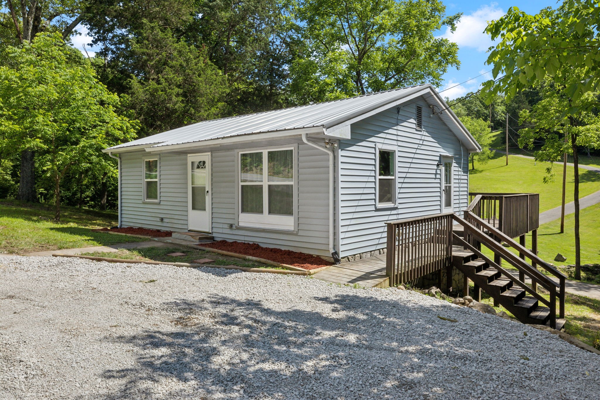 8324 River Road Pike Property Photo 5