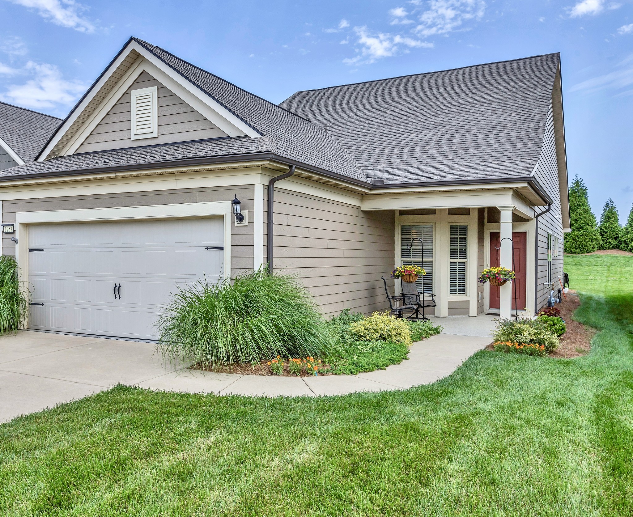 1753 Humphreys Gln Property Photo 1
