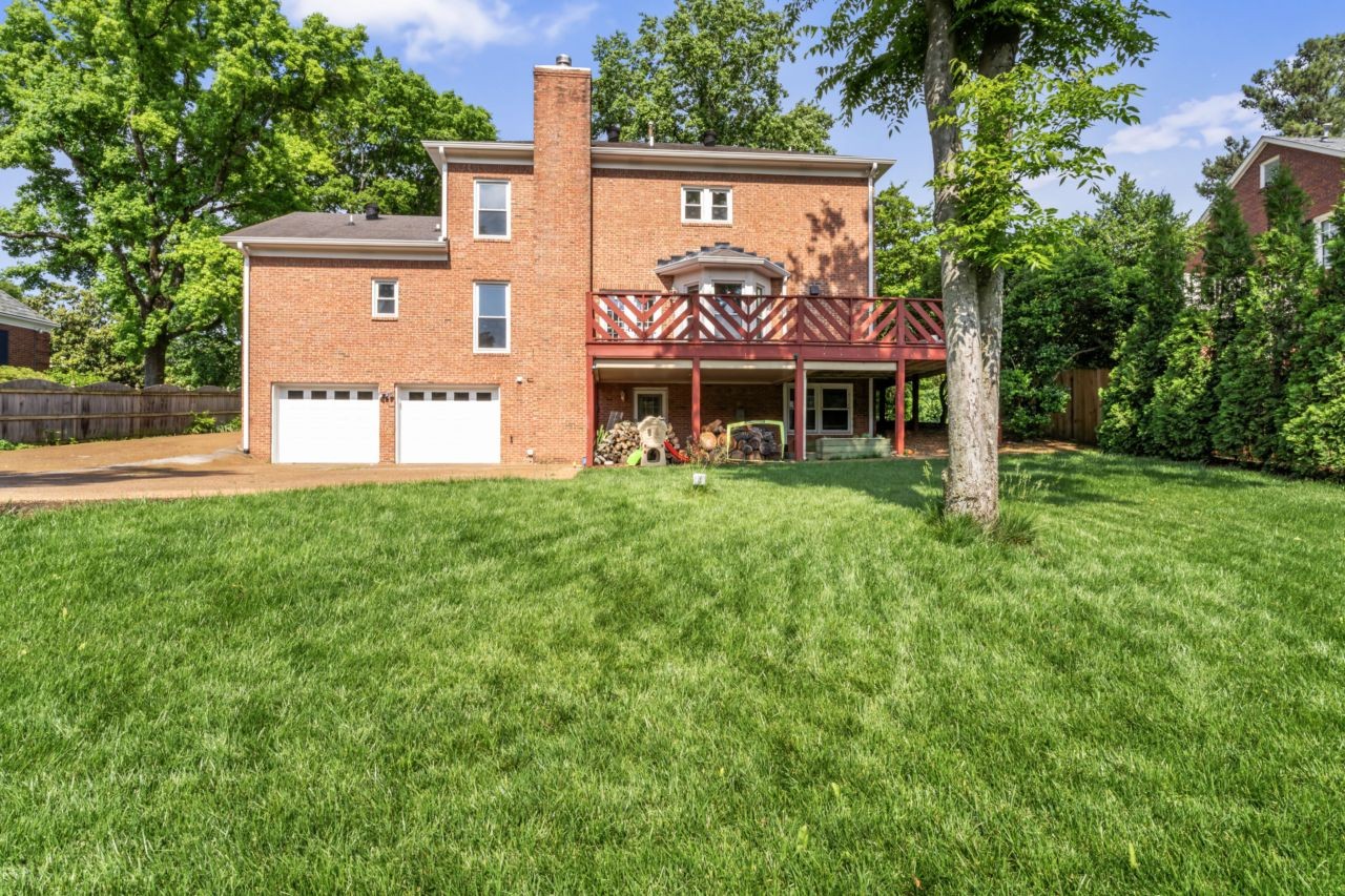 3504 Lealand Ln Property Photo 10