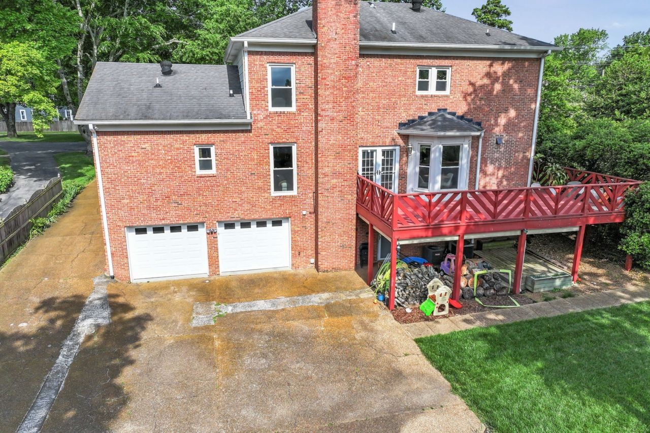 3504 Lealand Ln Property Photo 12