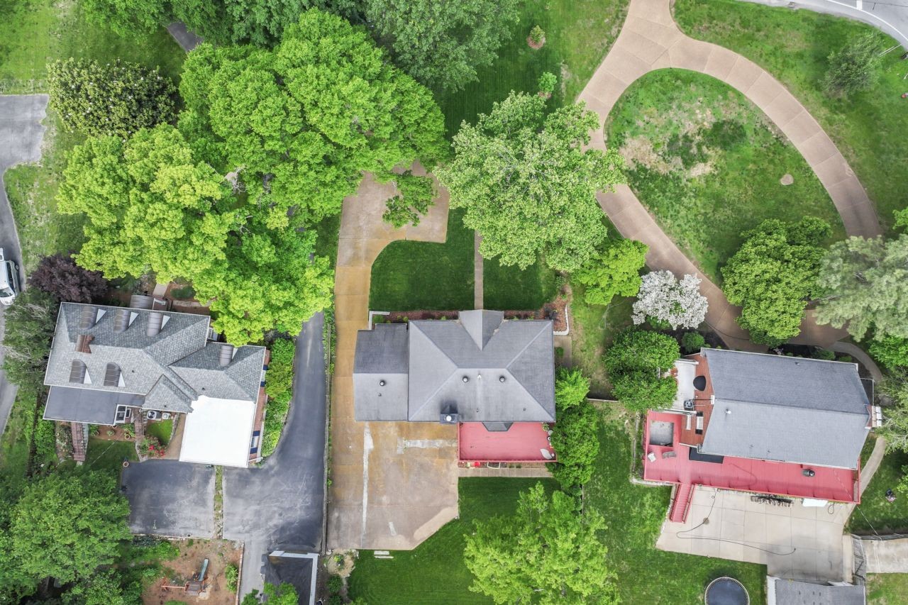 3504 Lealand Ln Property Photo 17