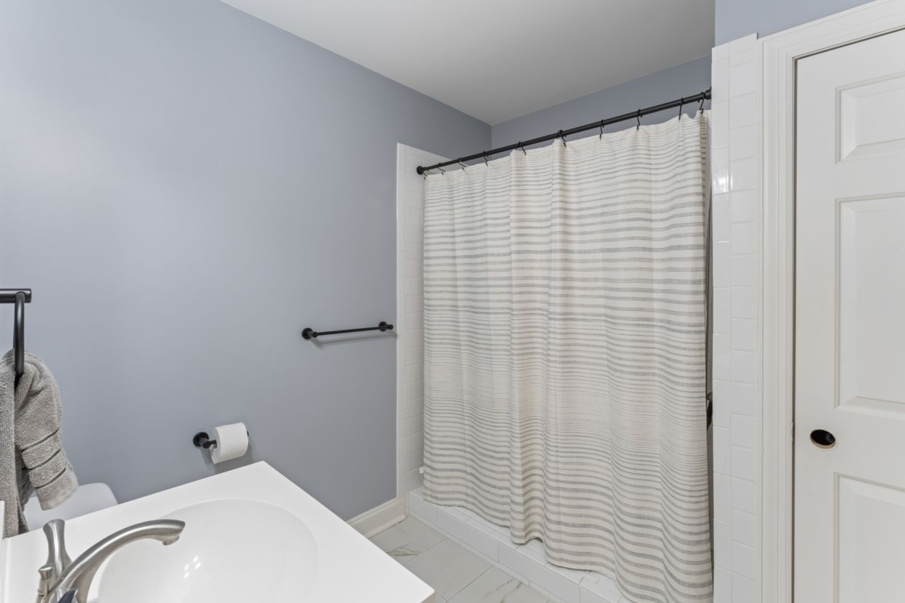 3504 Lealand Ln Property Photo 64