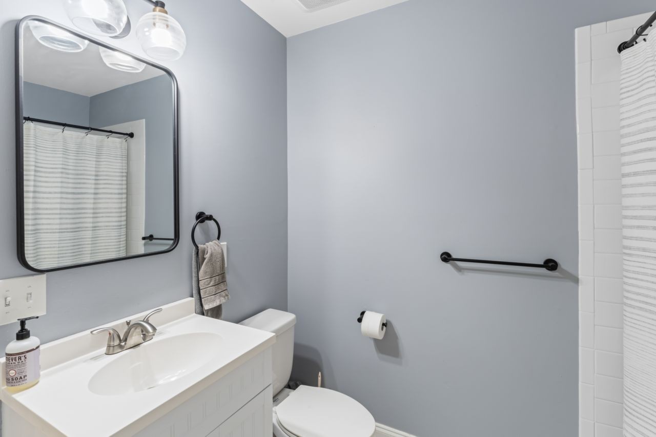 3504 Lealand Ln Property Photo 65