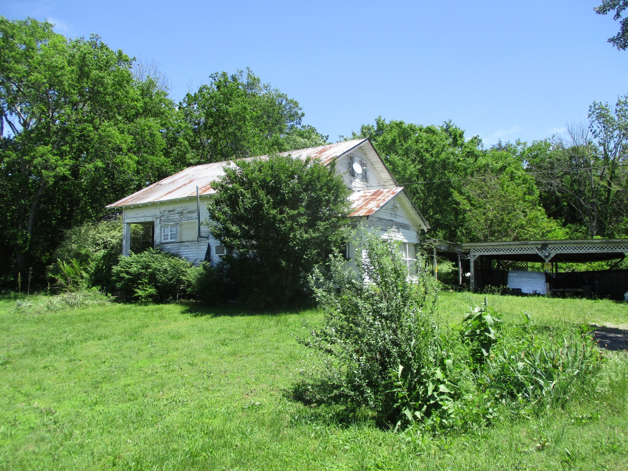 7658 Linwood Rd Property Photo 1