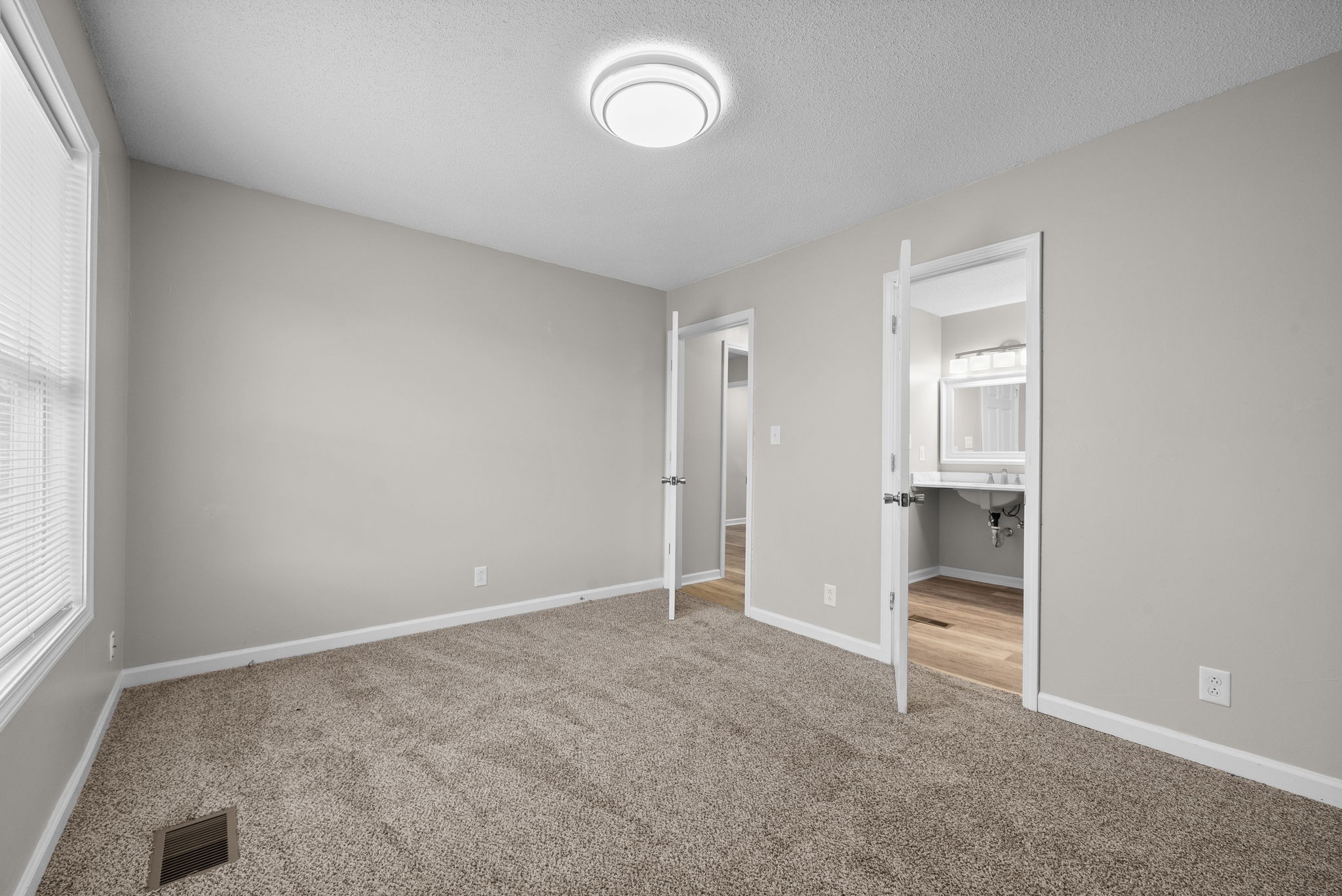 107 Waterford Dr Property Photo 20