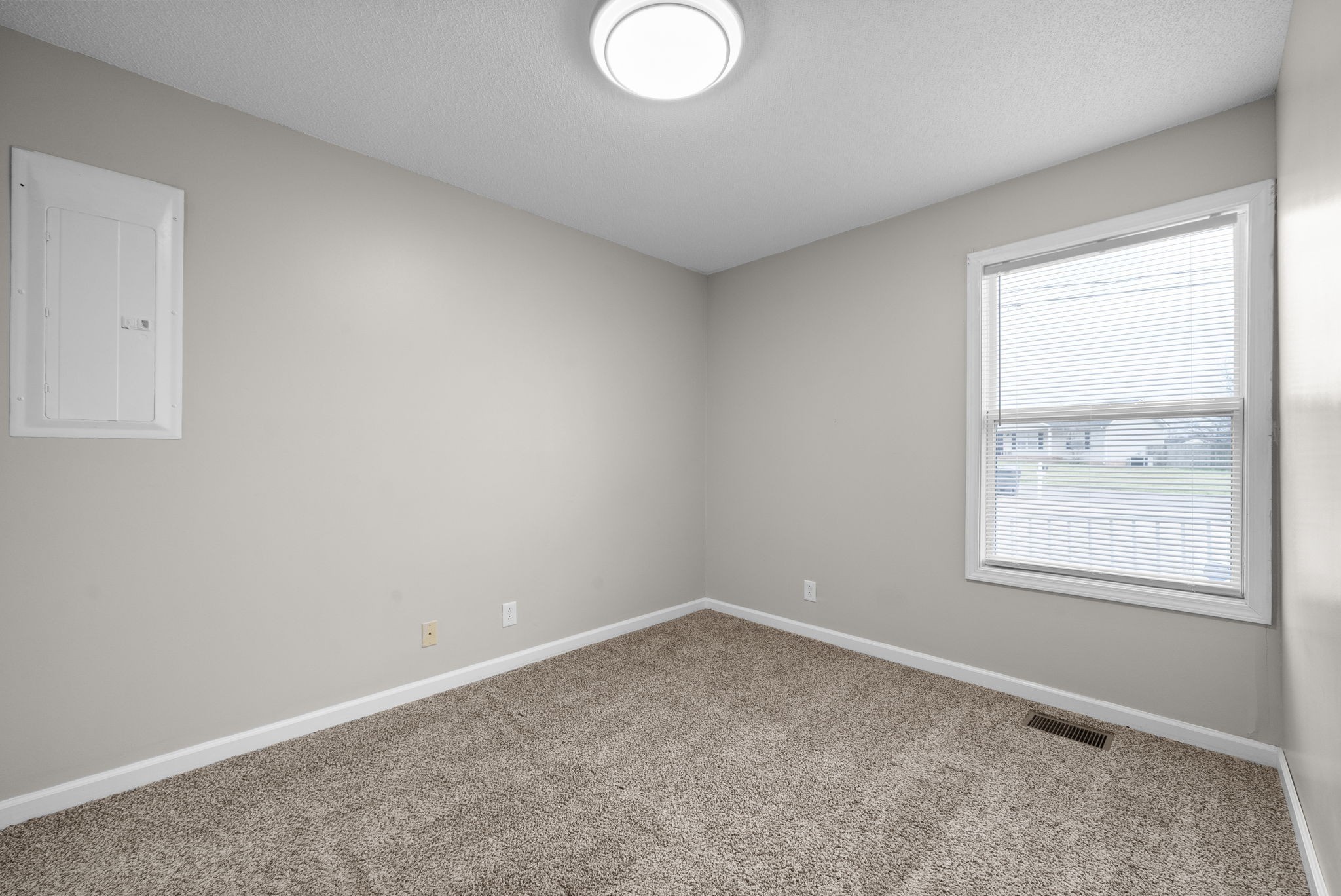 107 Waterford Dr Property Photo 24