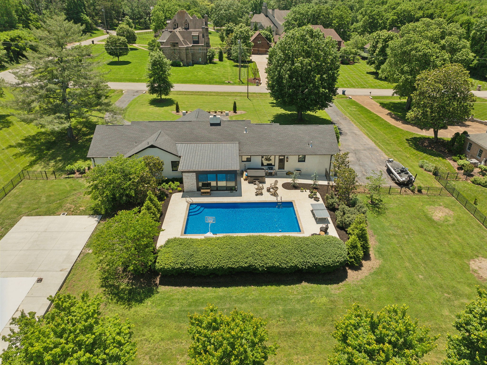 106 Steeplechase Ln Property Photo 3