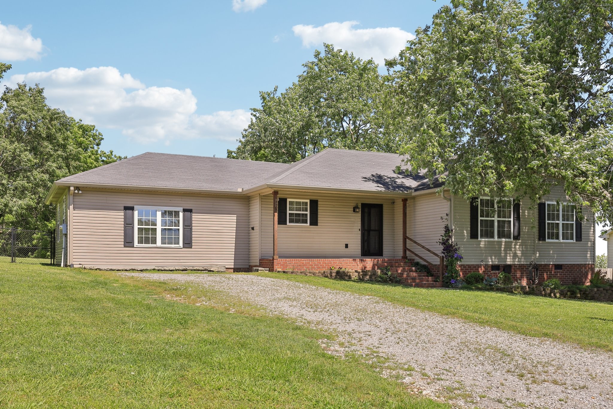 2277 Belotes Ferry Rd Property Photo 1