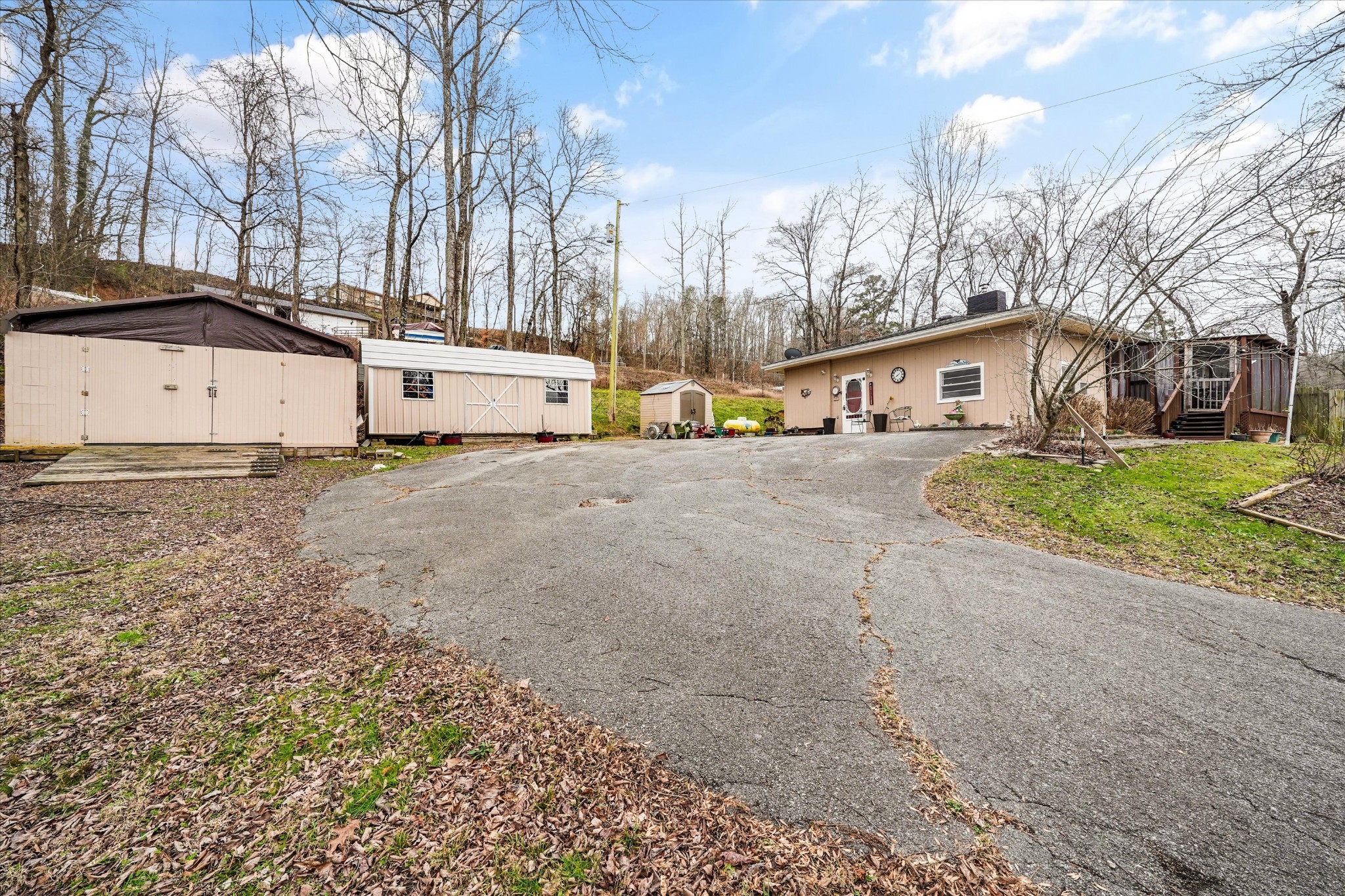 131 Scott Rd Property Photo 42