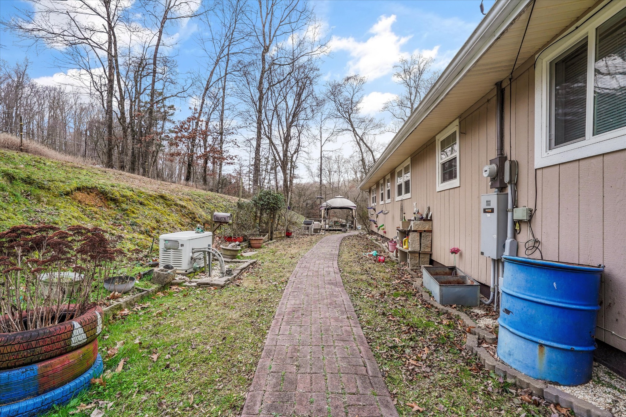 131 Scott Rd Property Photo 49