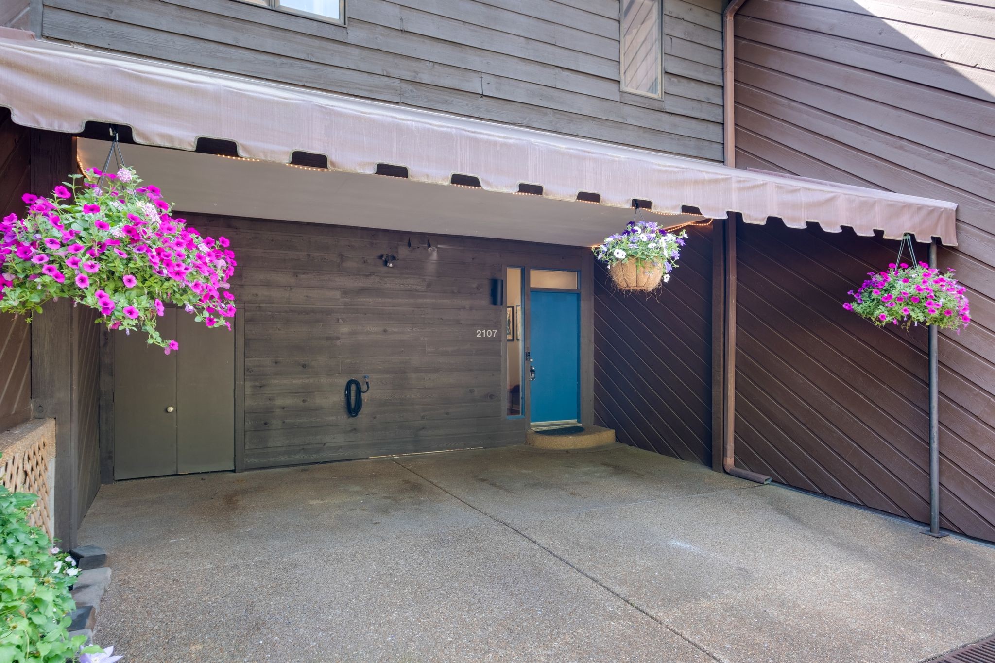 2107 32nd Ave, S Property Photo 1