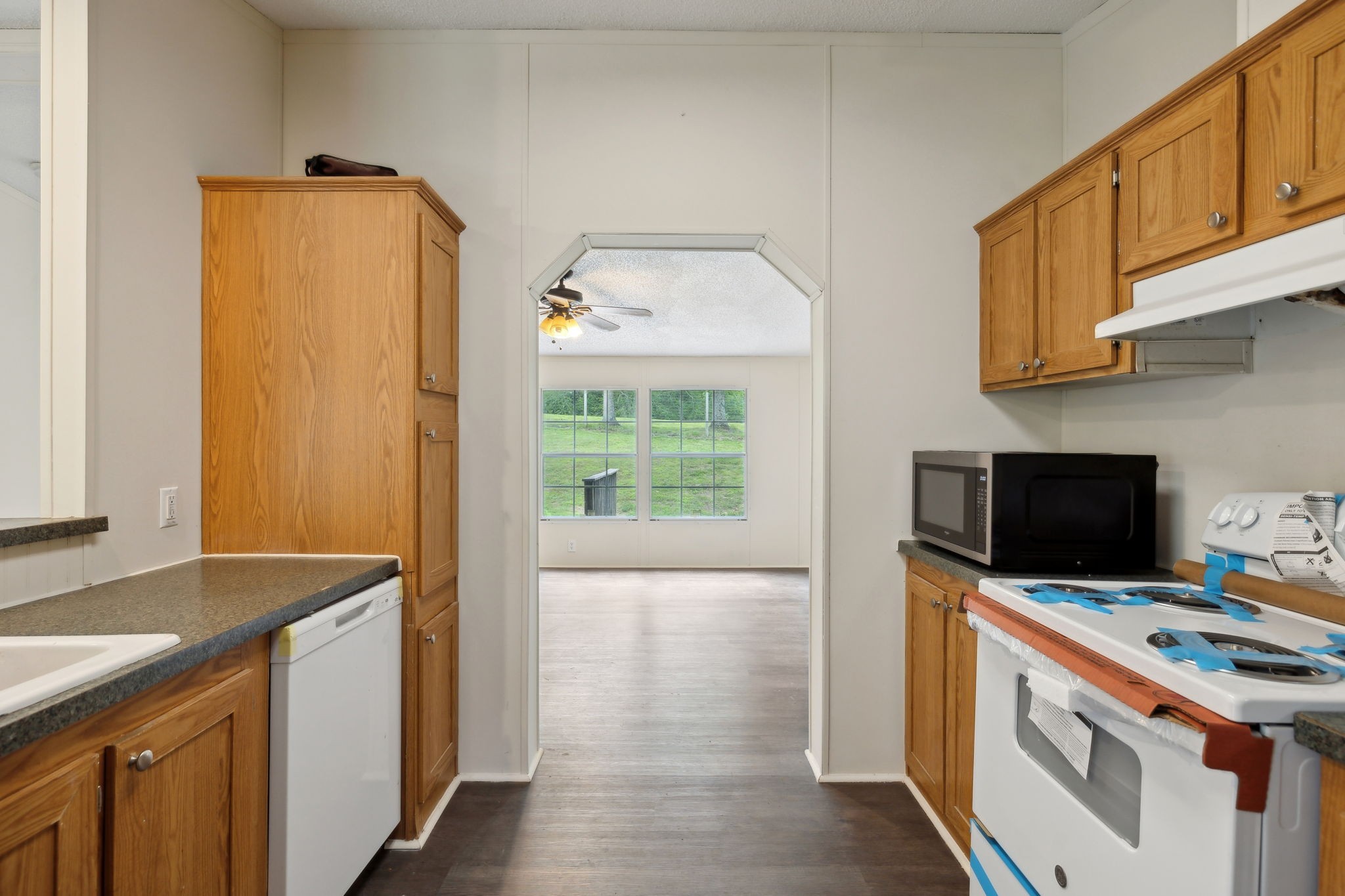 729 Gibbs Rd Property Photo 8