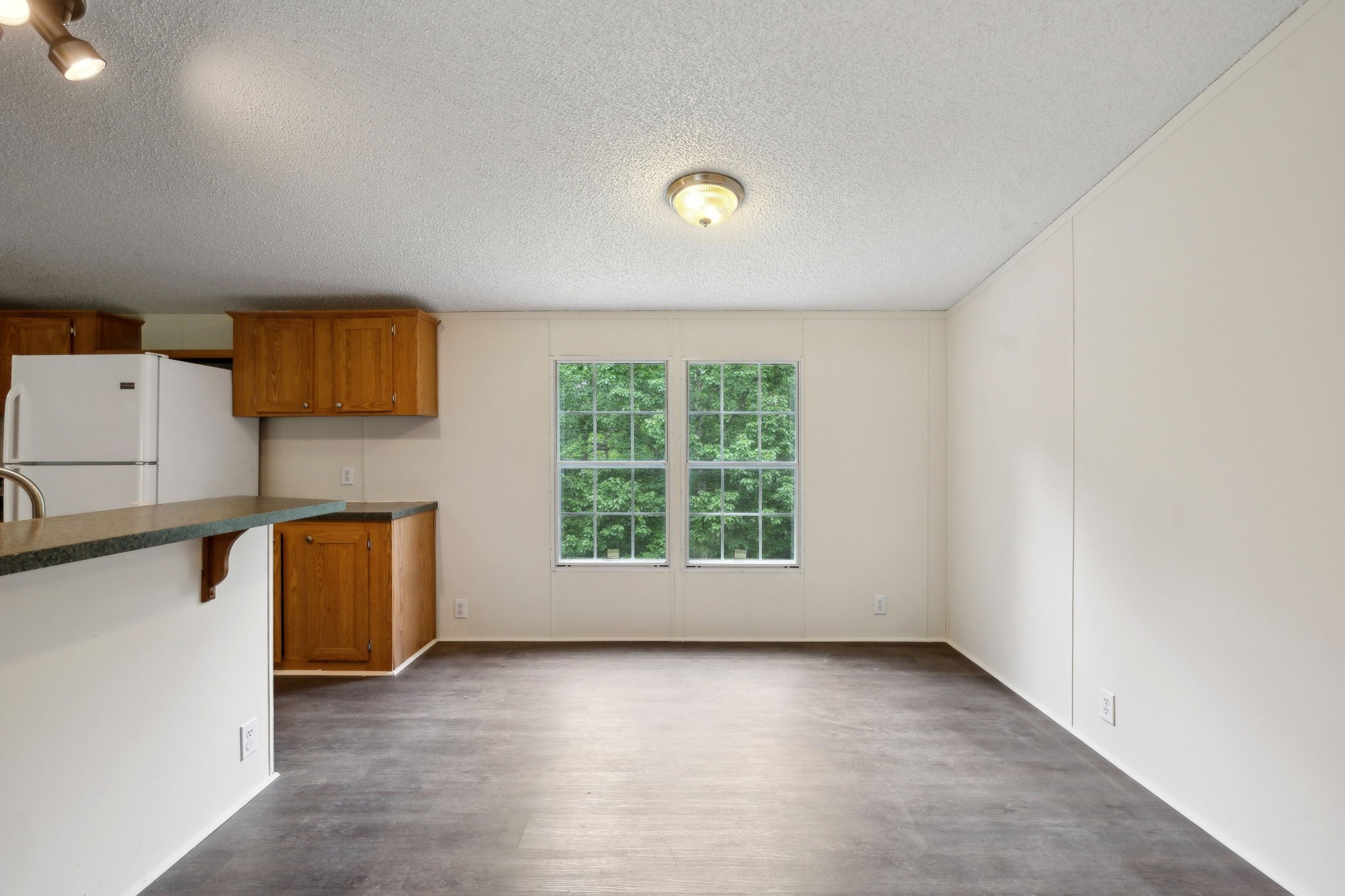 729 Gibbs Rd Property Photo 10