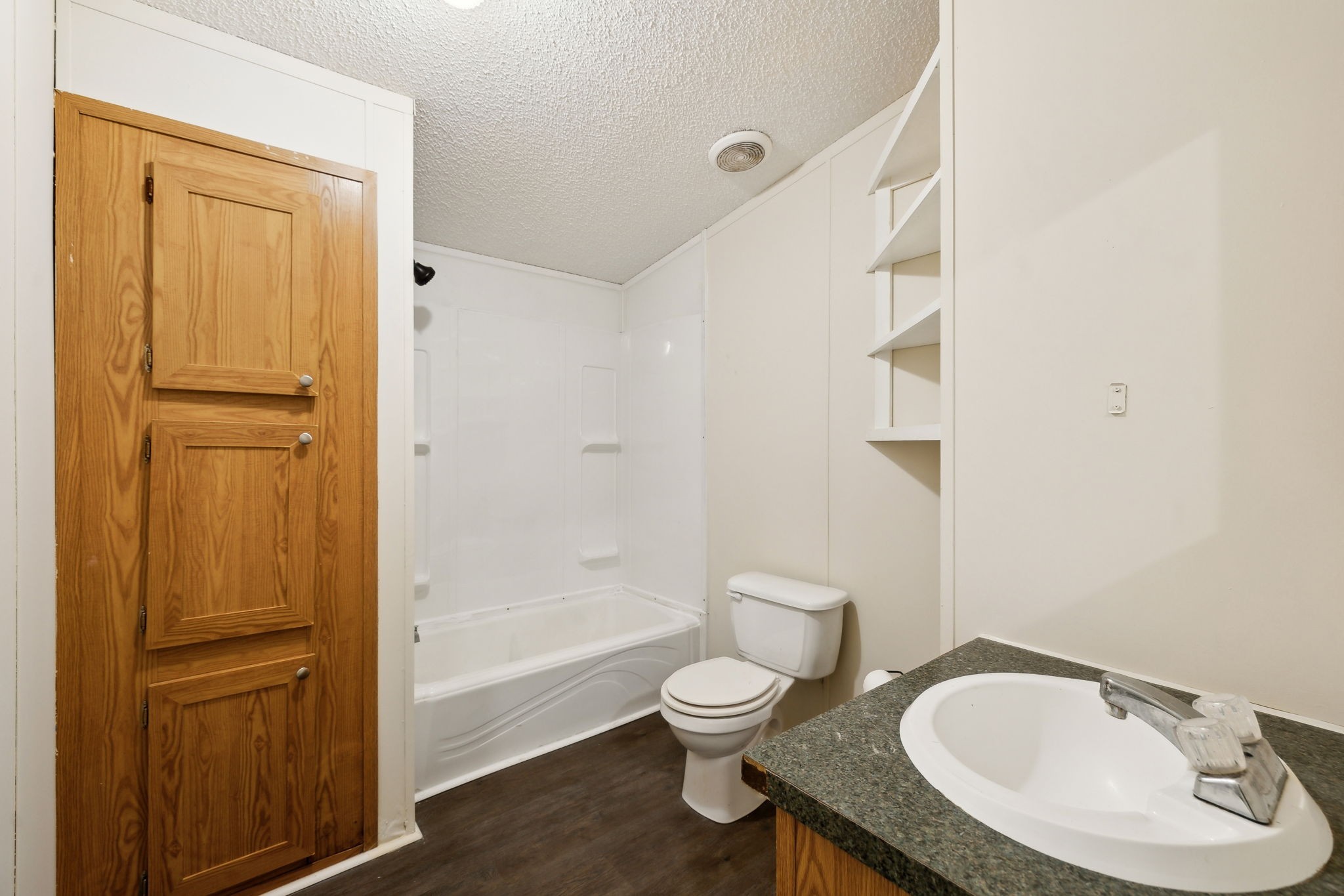 729 Gibbs Rd Property Photo 17