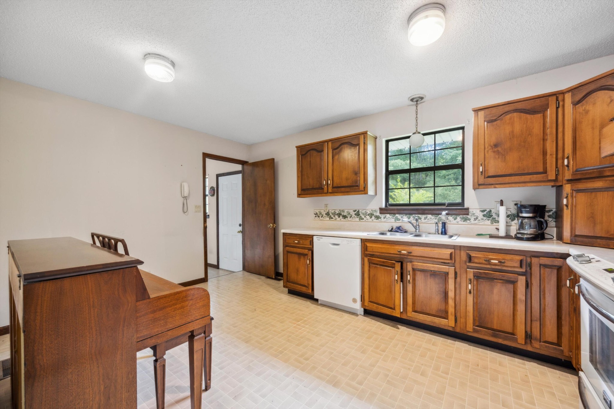 2126 Millard Road Property Photo 12