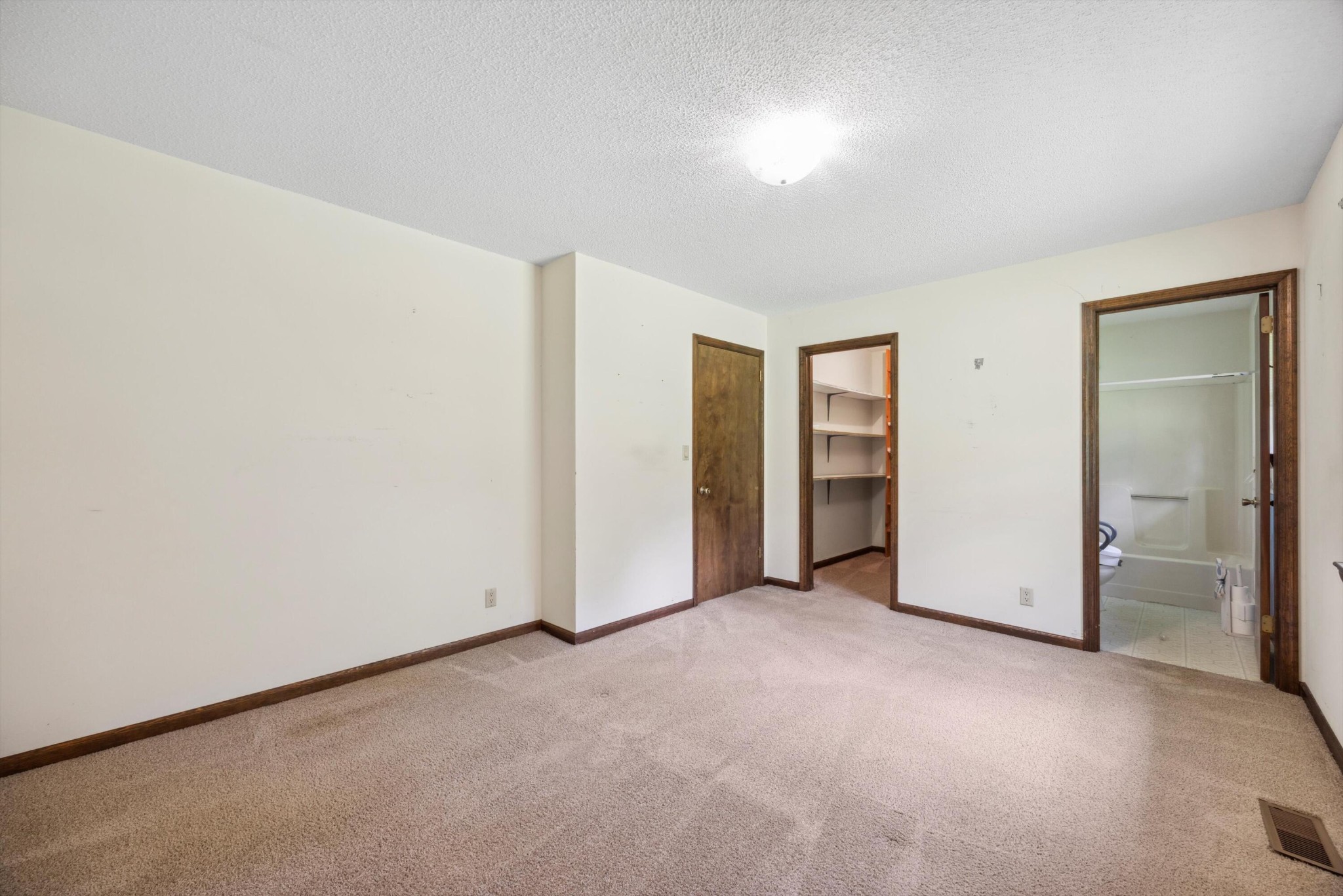 2126 Millard Road Property Photo 17