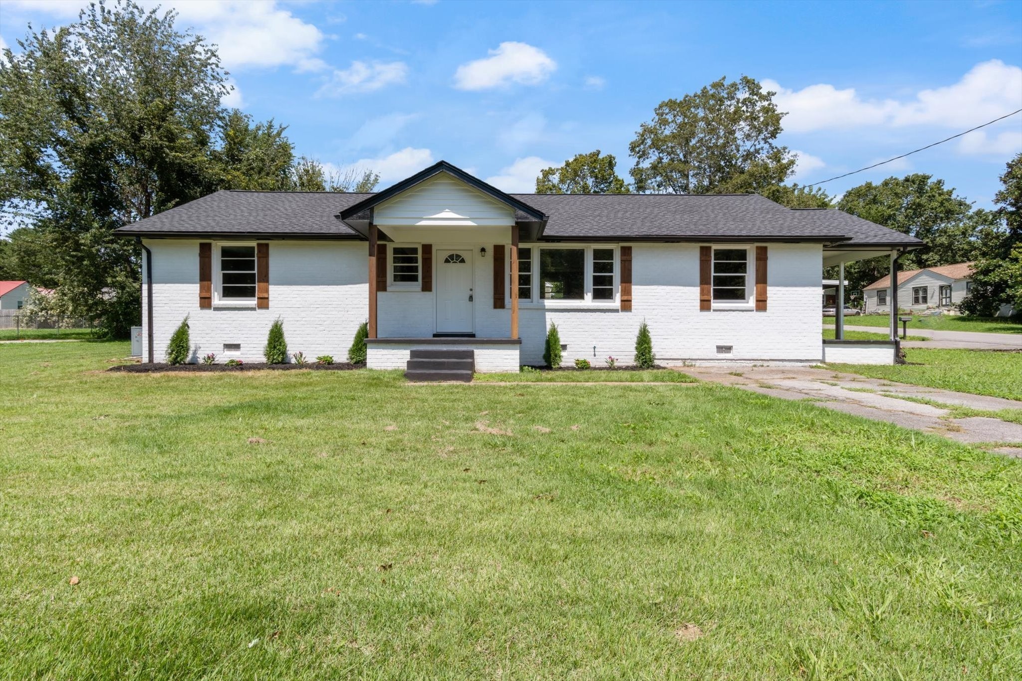 108 Brook Dr Property Photo 1