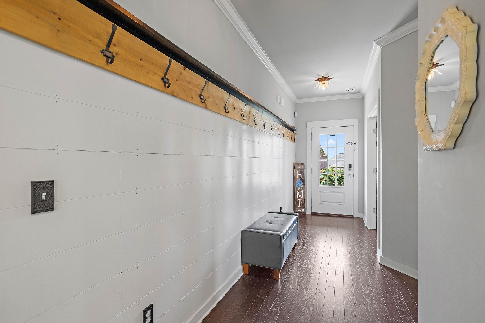 333 Blackthorn Ln Property Photo 6