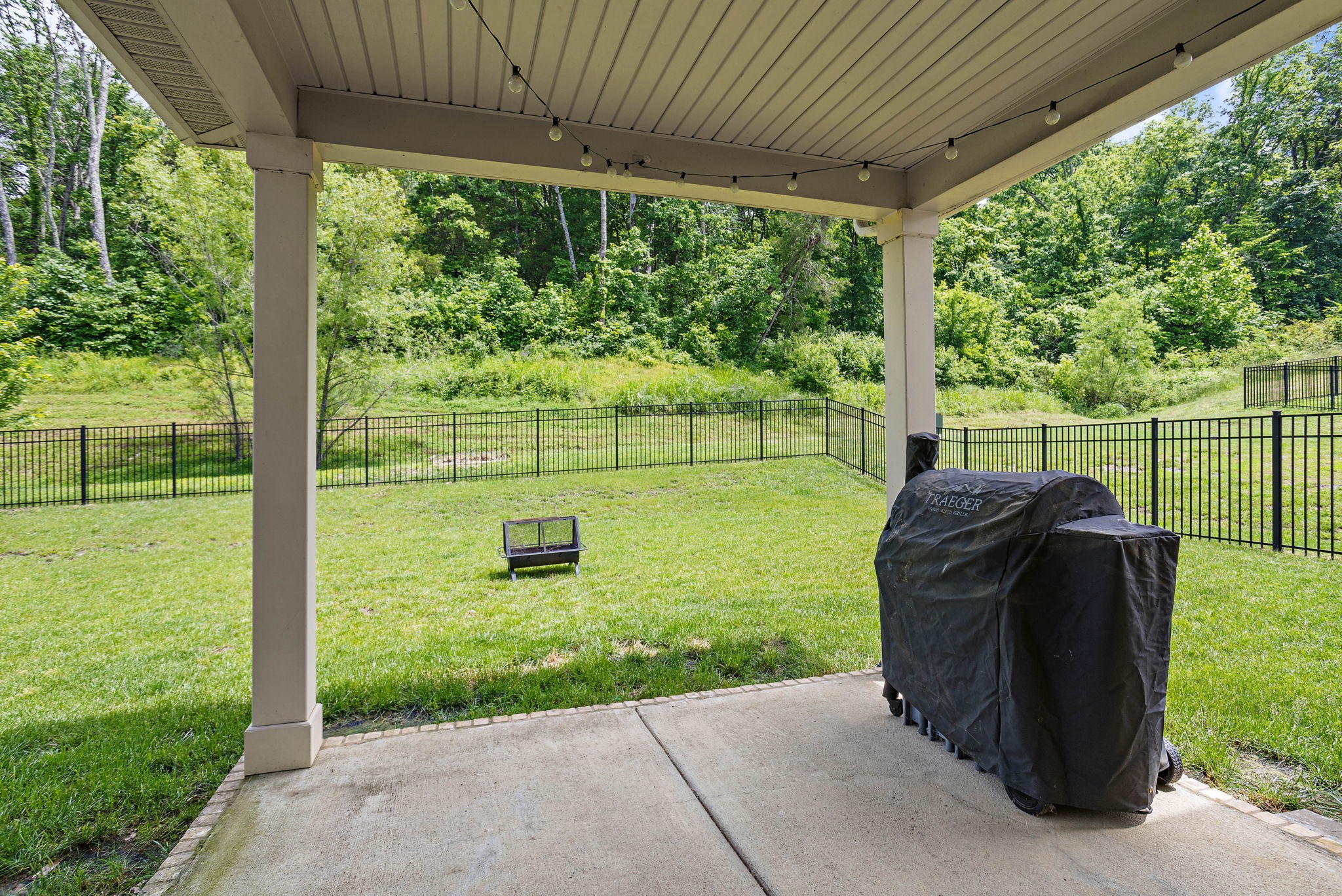 333 Blackthorn Ln Property Photo 37
