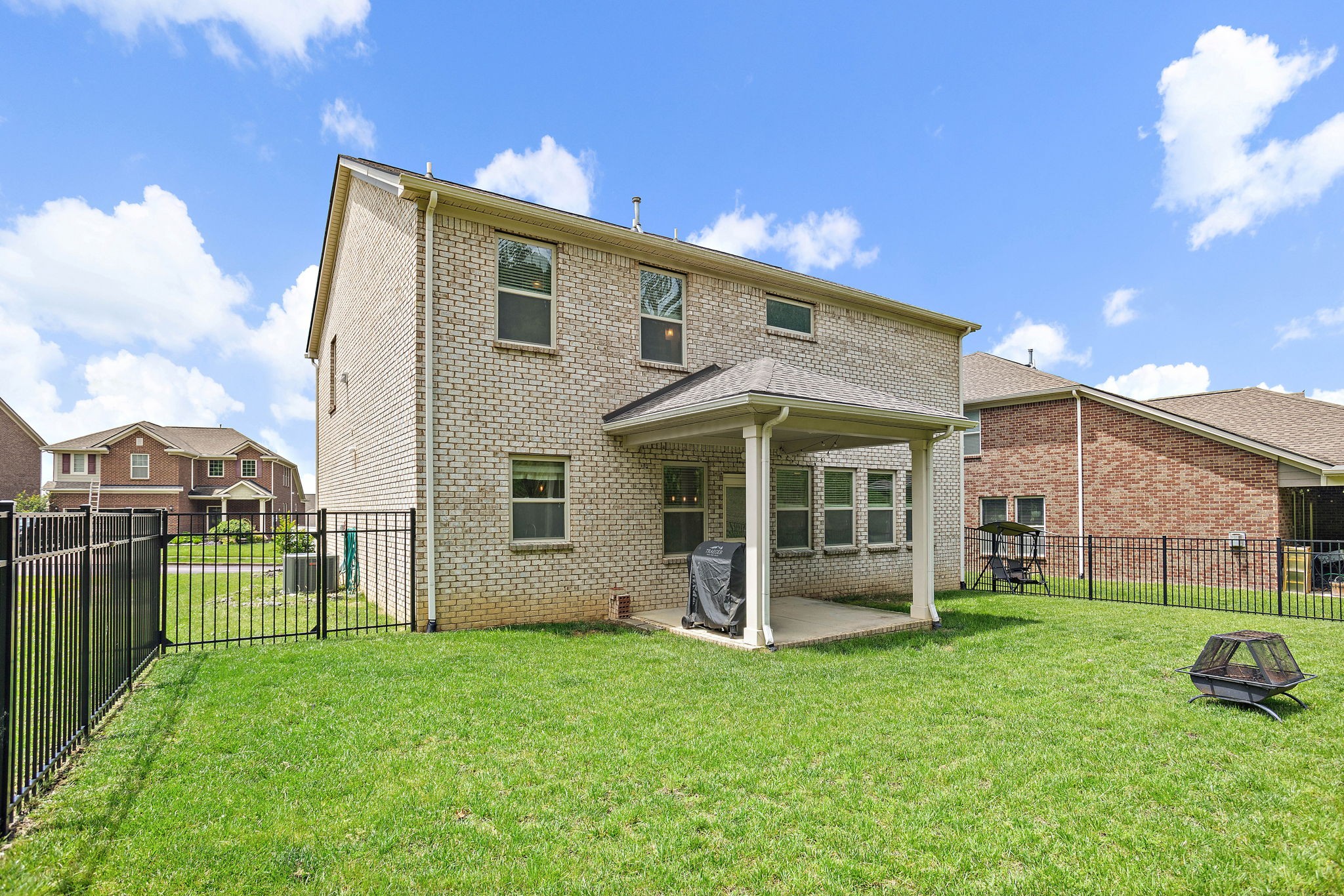 333 Blackthorn Ln Property Photo 39