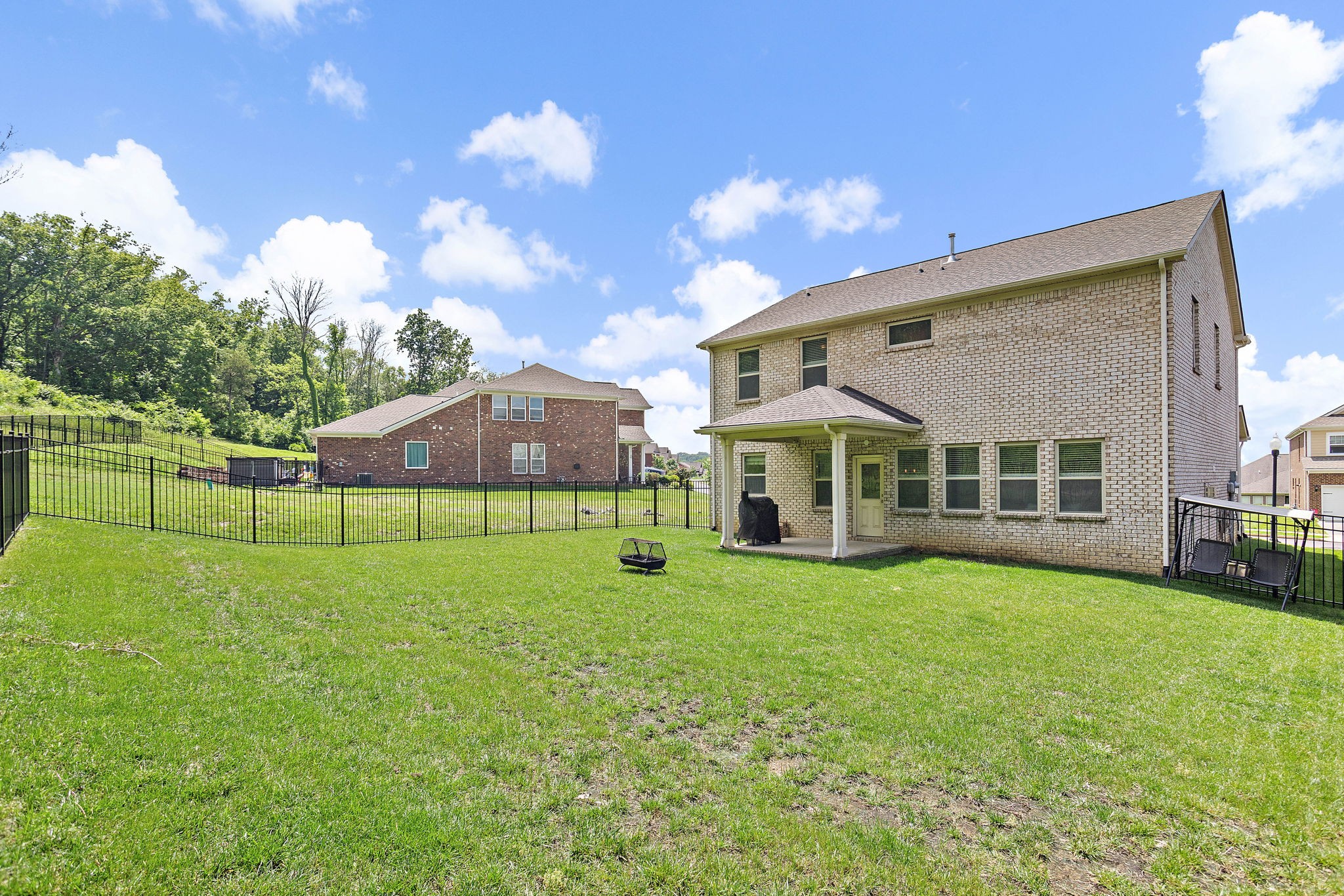 333 Blackthorn Ln Property Photo 40