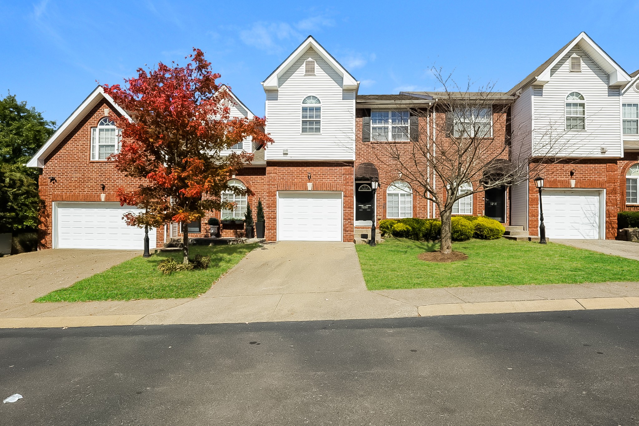 5220 Southfork Blvd Property Photo 1