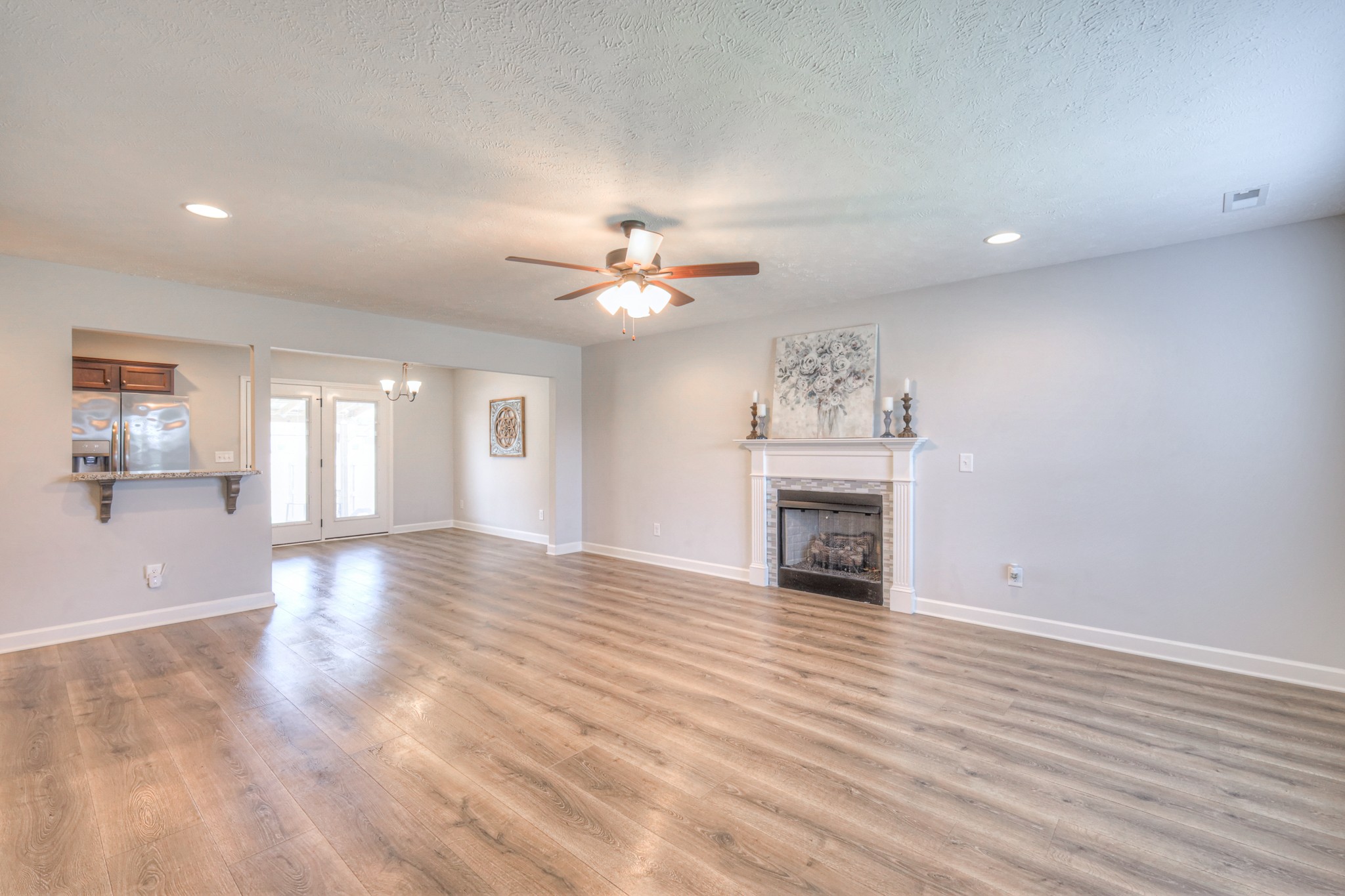 2910 Dusenburg Dr Property Photo 2