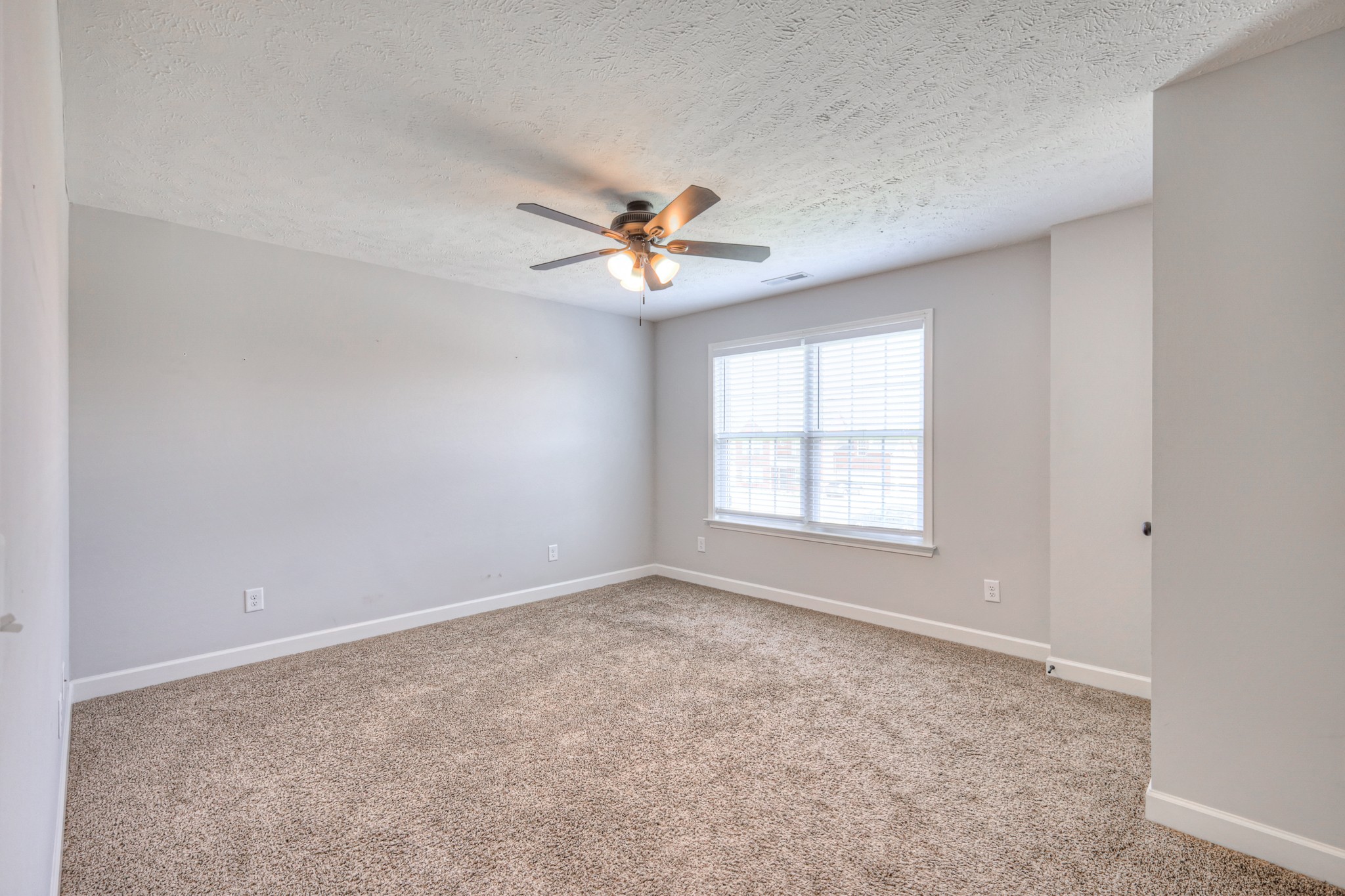 2910 Dusenburg Dr Property Photo 25