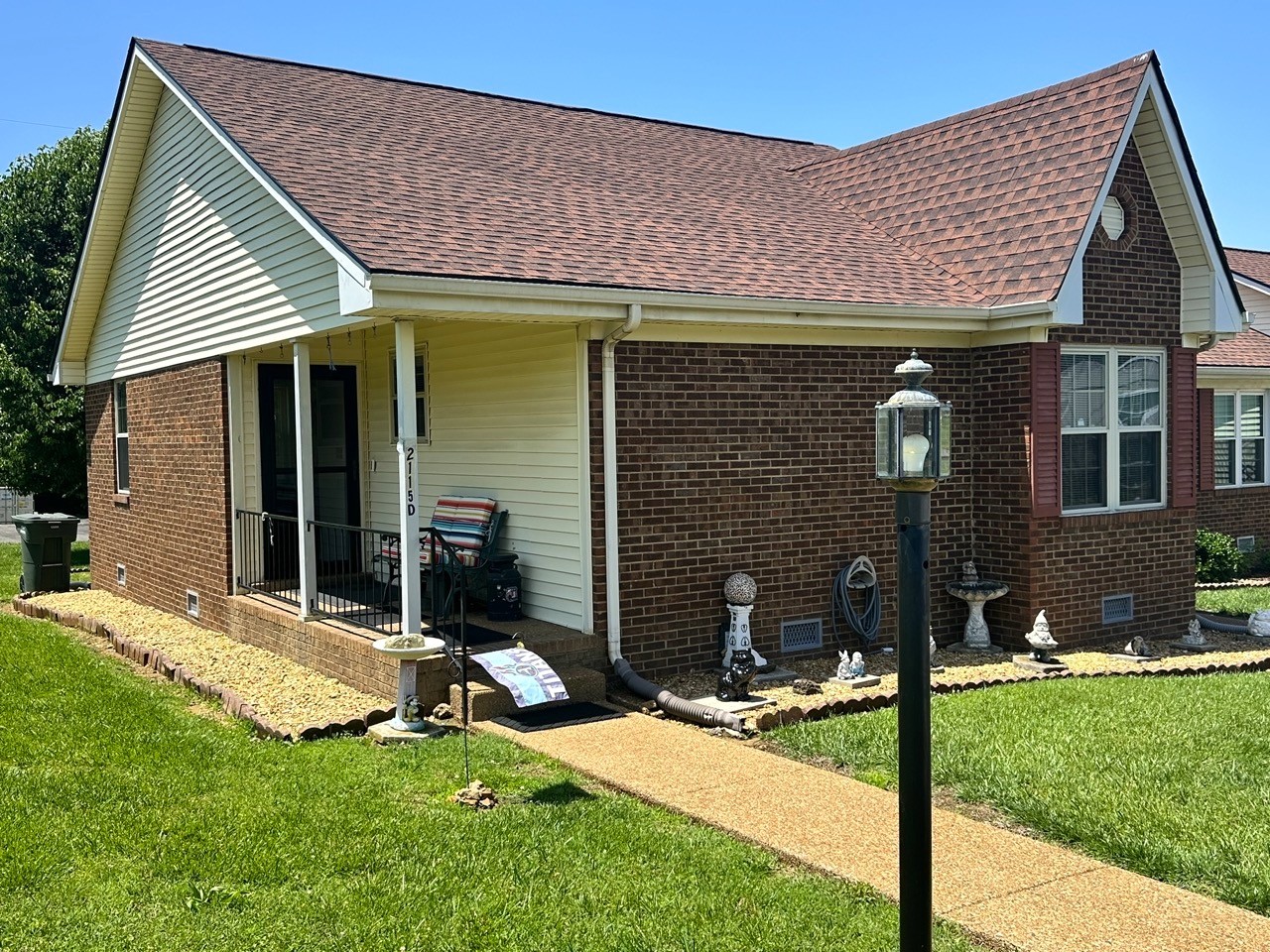 2115 Mockingbird Ln Property Photo 1