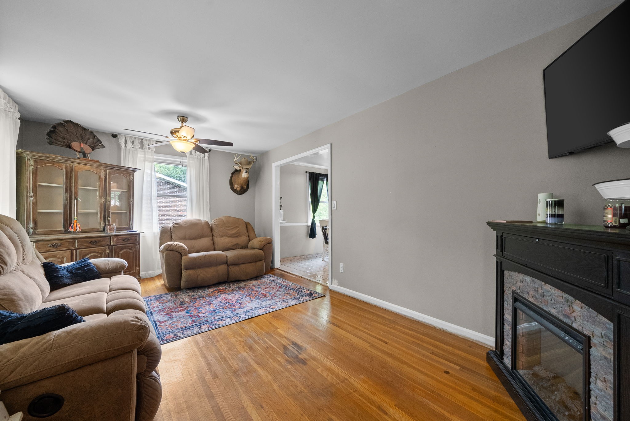 111 Rainbow St Property Photo 13