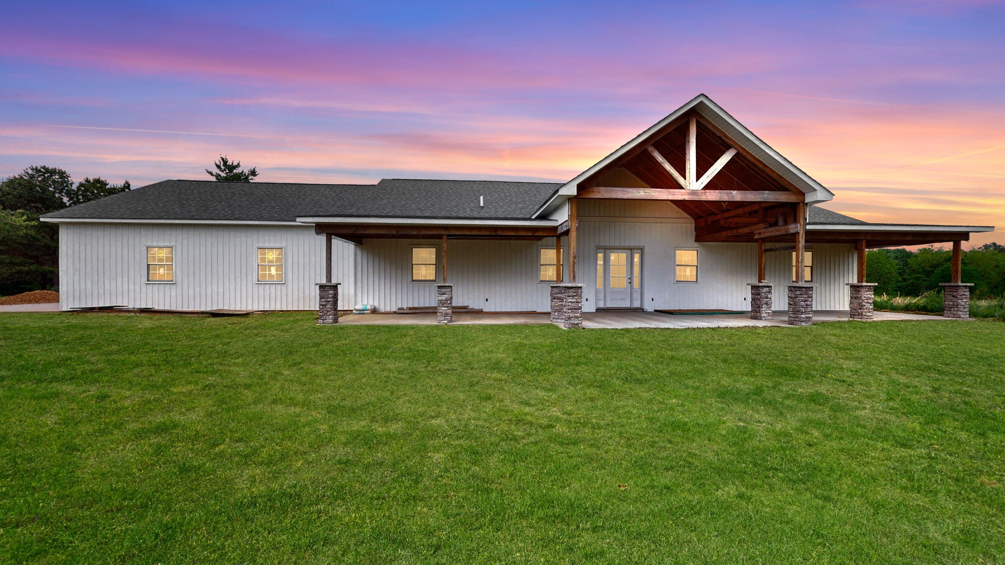 226 Douglas Rd