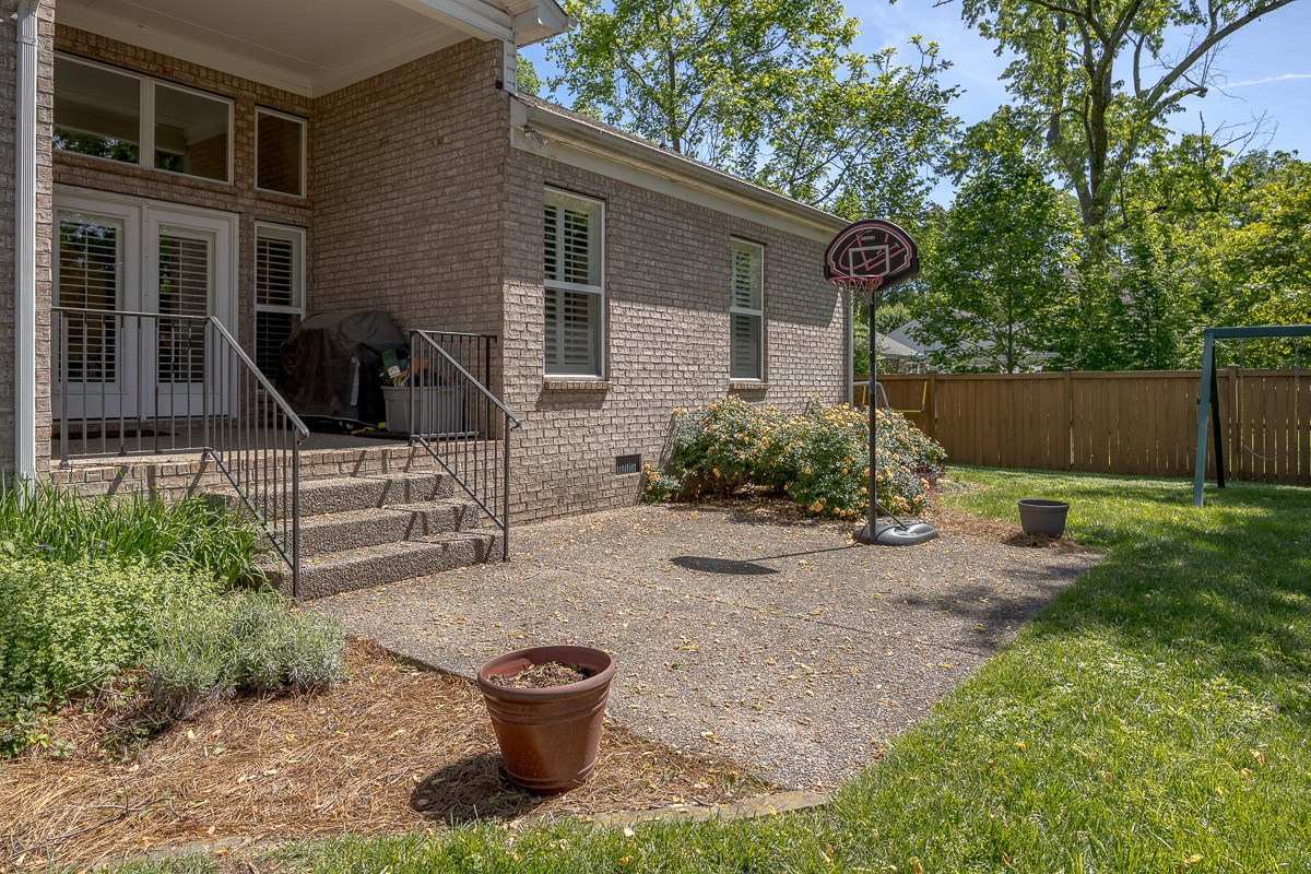 960 Caldwell Ln Property Photo 22
