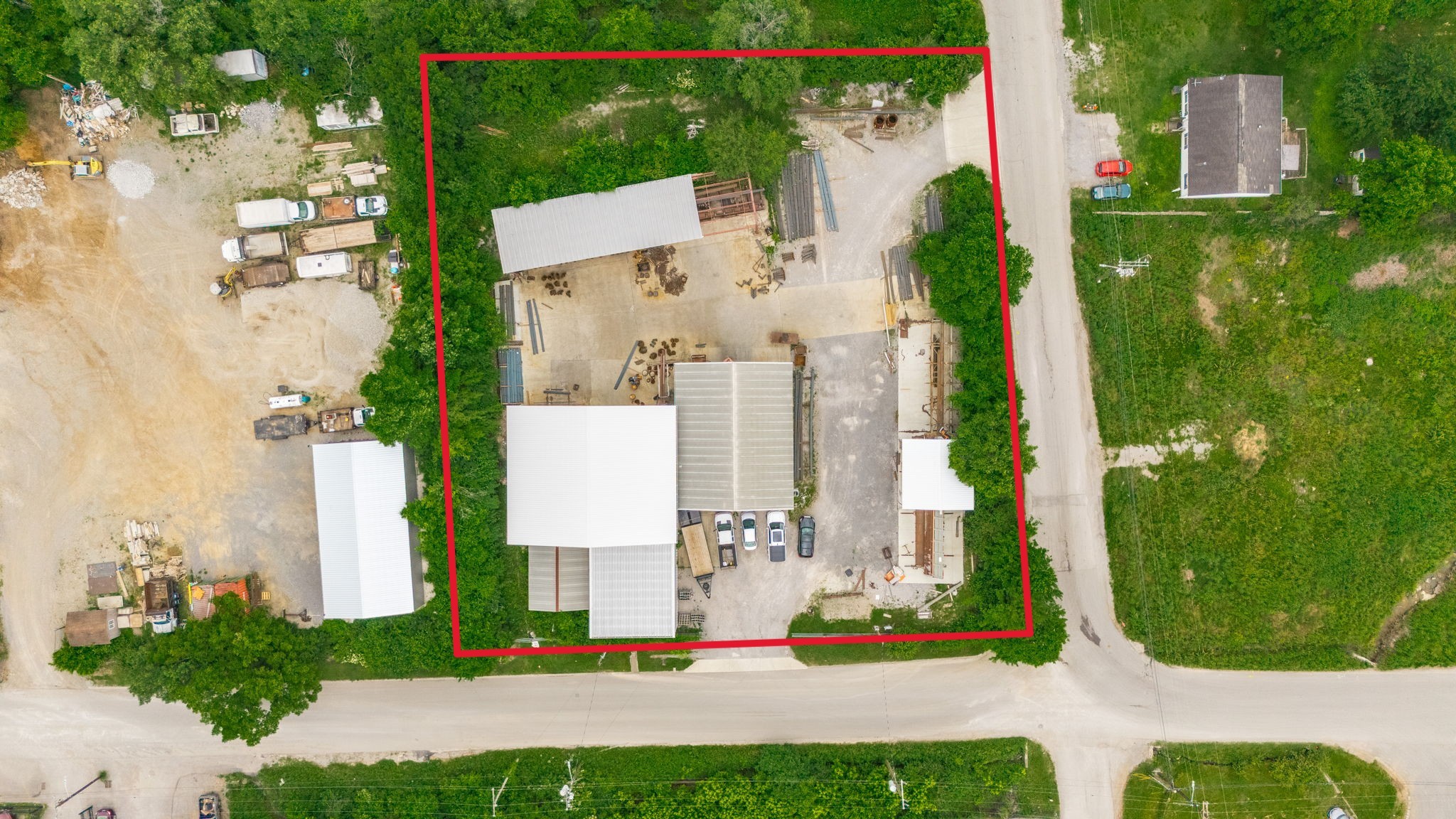 2615 Hart St Property Photo 6