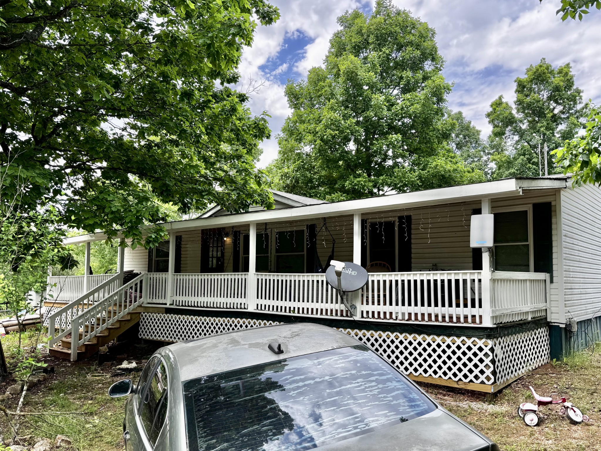 511 E Big Springs Rd Property Photo 5