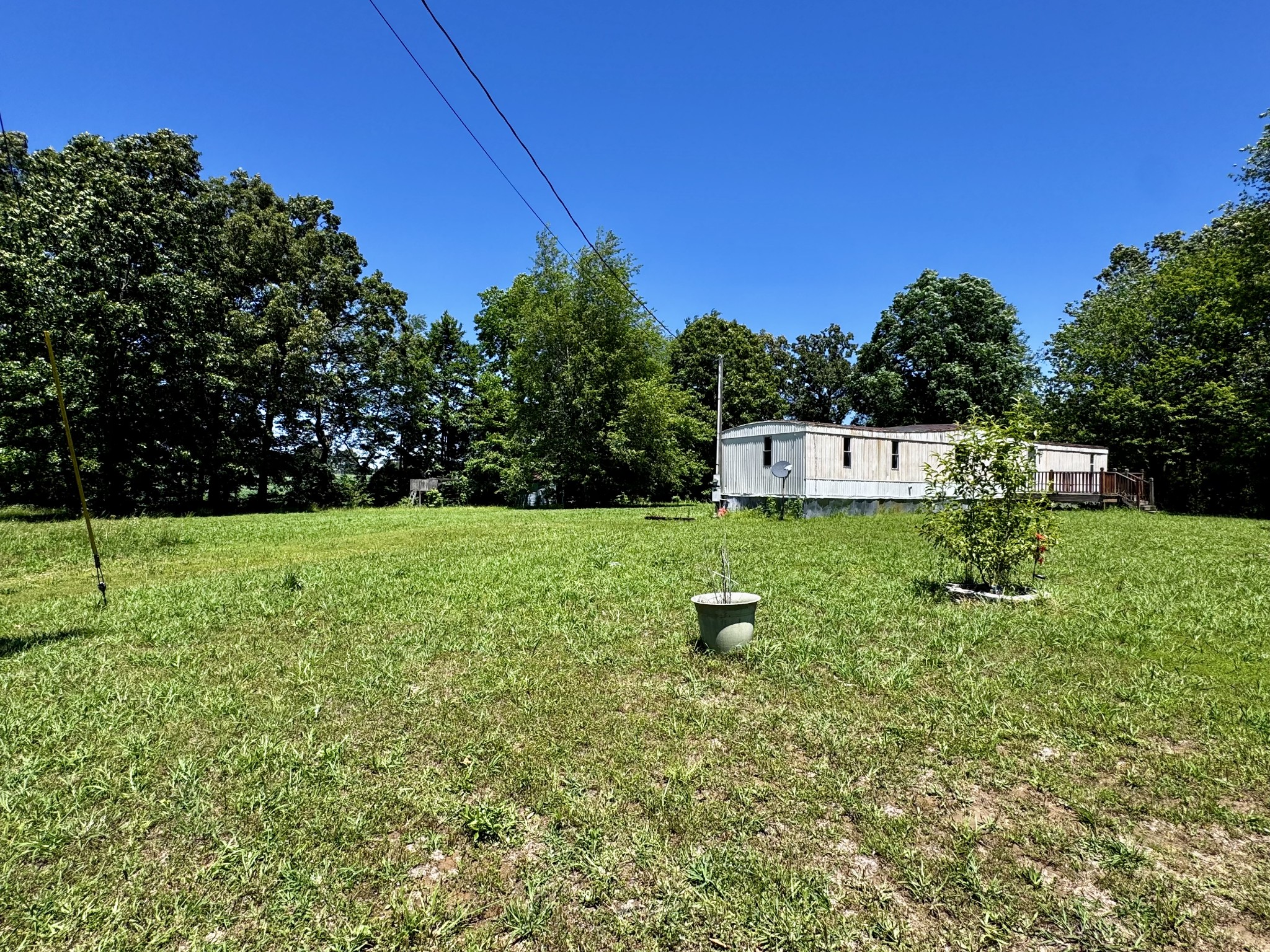 511 E Big Springs Rd Property Photo 7