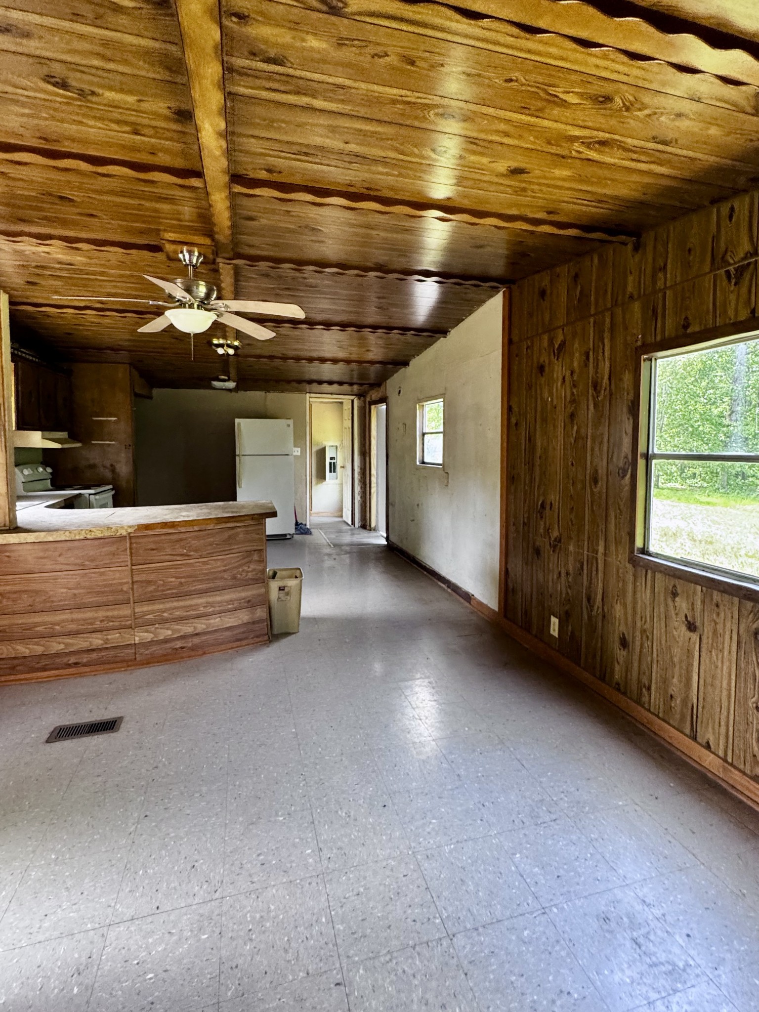 511 E Big Springs Rd Property Photo 11