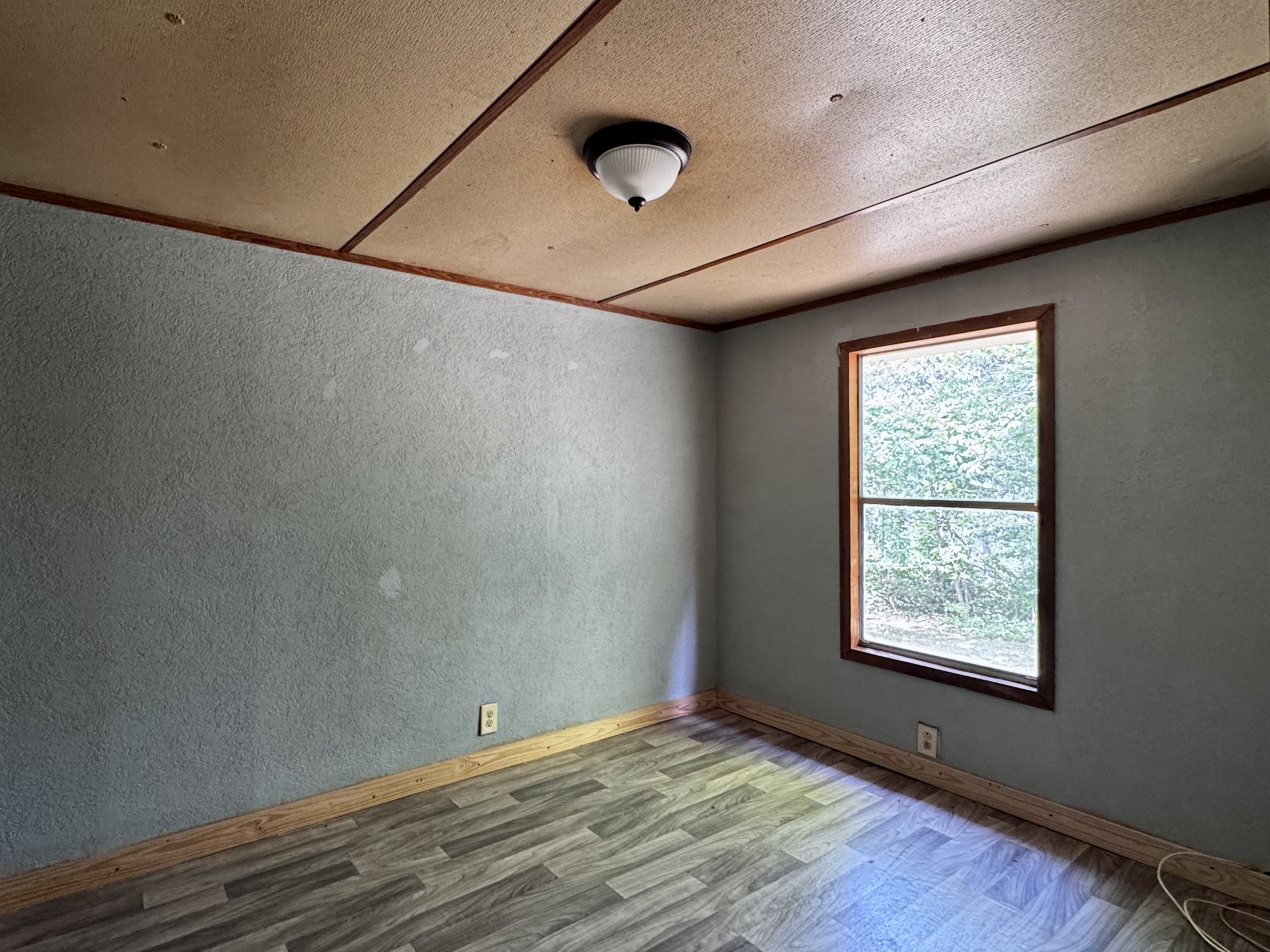 511 E Big Springs Rd Property Photo 12