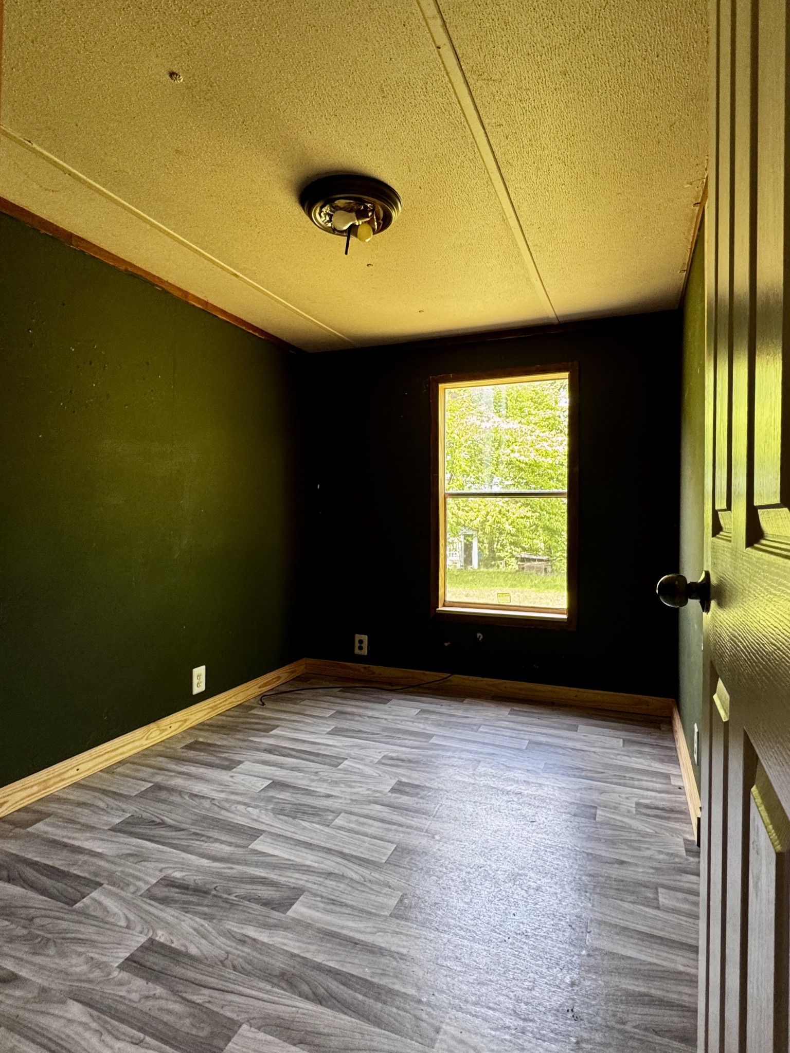 511 E Big Springs Rd Property Photo 14