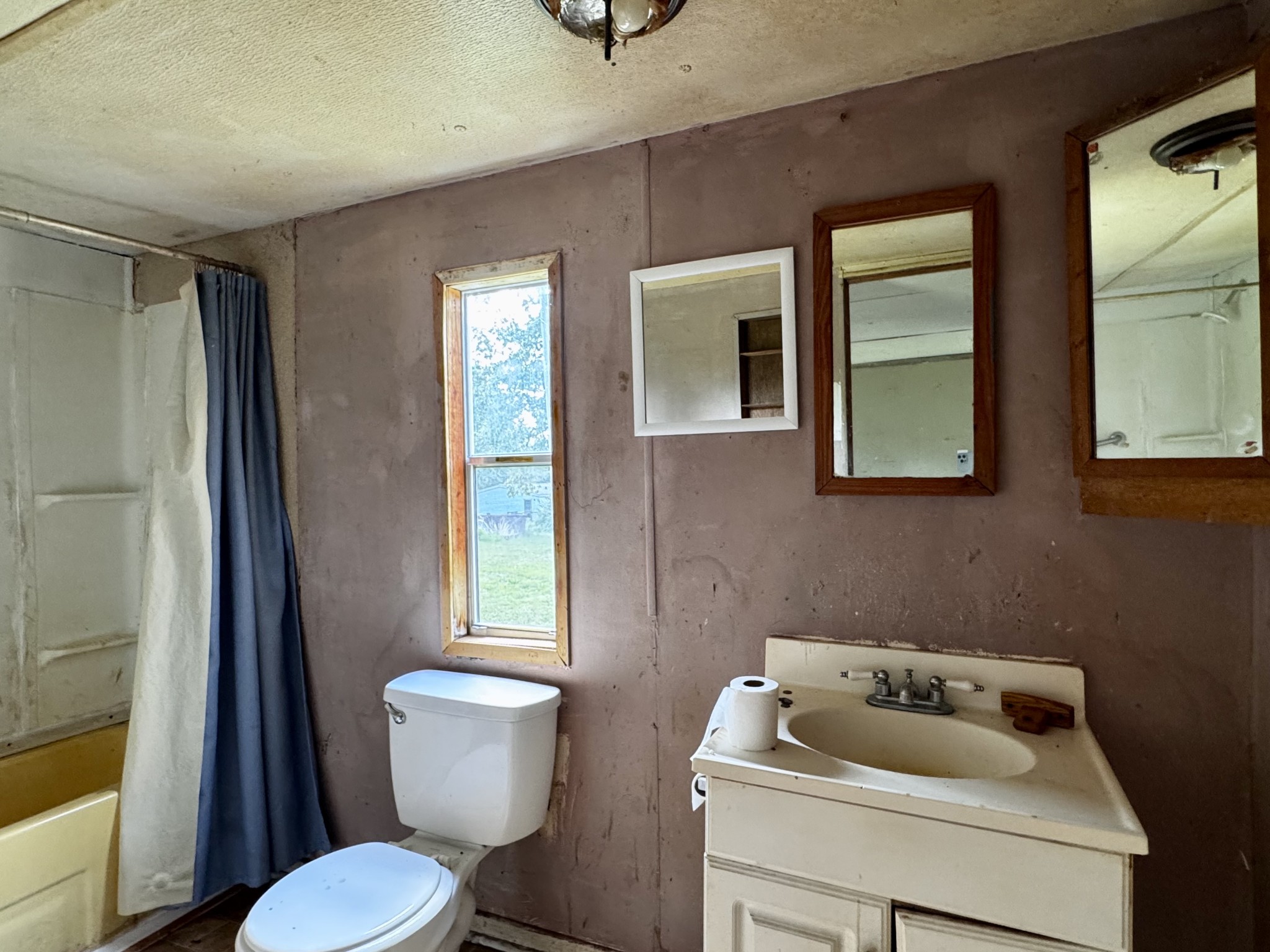 511 E Big Springs Rd Property Photo 16