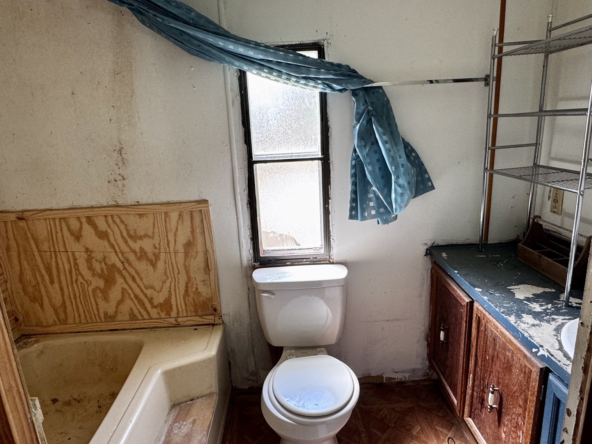 511 E Big Springs Rd Property Photo 25