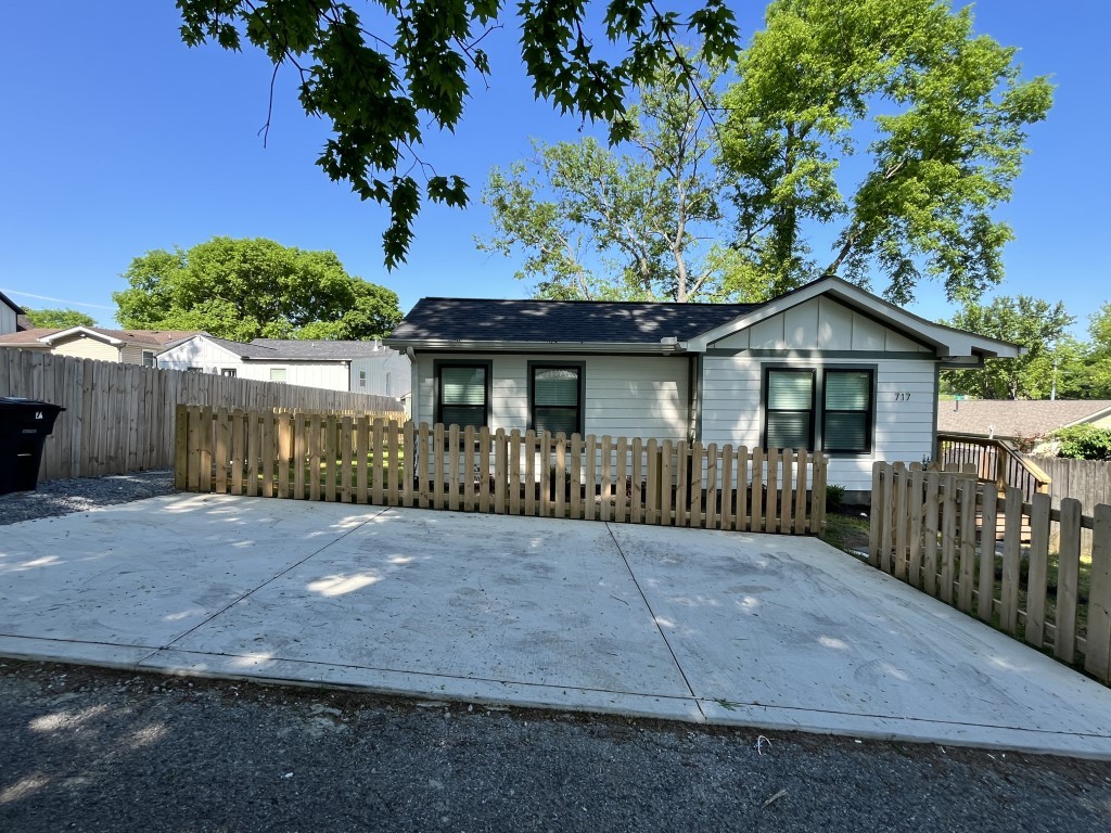 717 N 9th St Property Photo 1