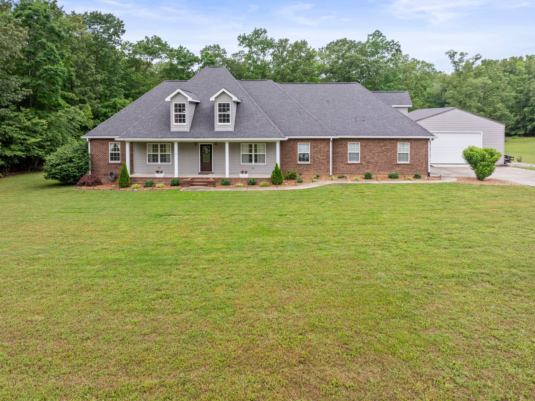 698 Bonner Way Property Photo