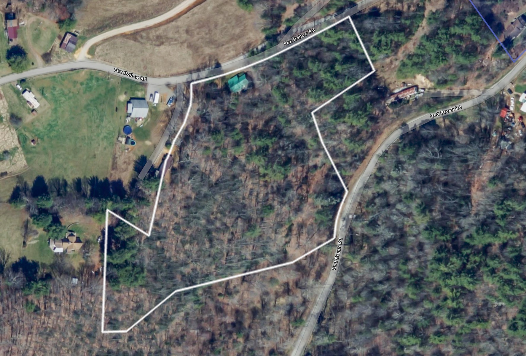 996 Fox Hollow Rd Property Photo 1