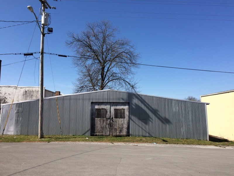105 2nd Ave, N Property Photo 1