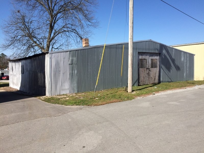 105 2nd Ave, N Property Photo 3