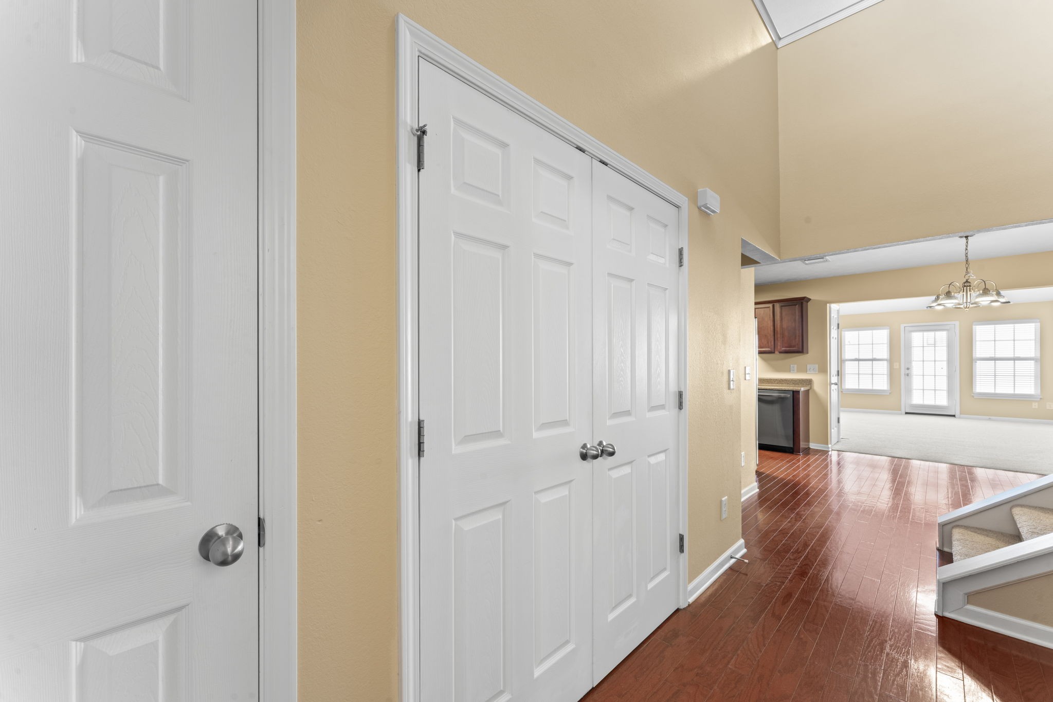 1036 Harold Lee Dr Property Photo 4