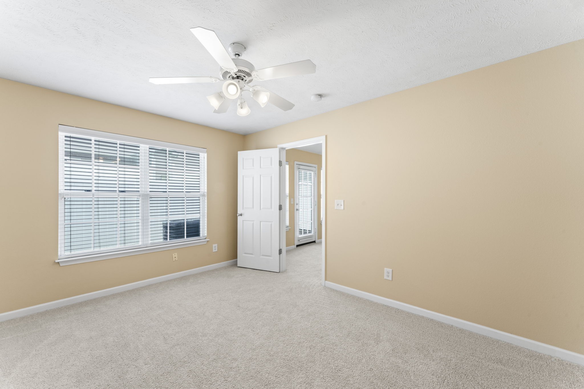 1036 Harold Lee Dr Property Photo 15