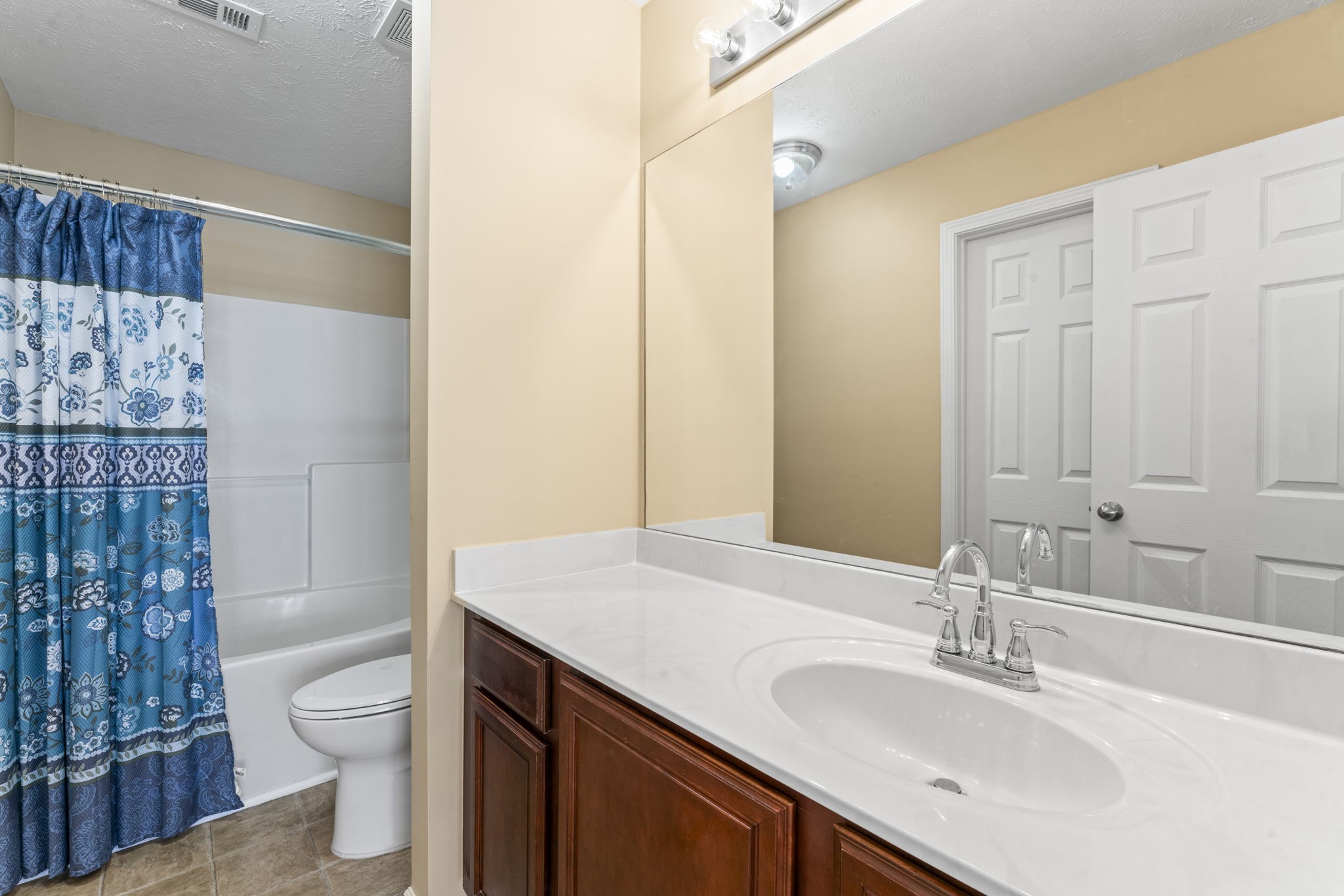 1036 Harold Lee Dr Property Photo 16