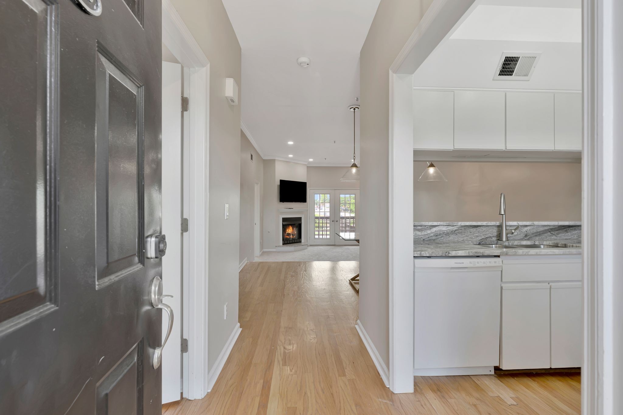 145 W End Pl Property Photo 1